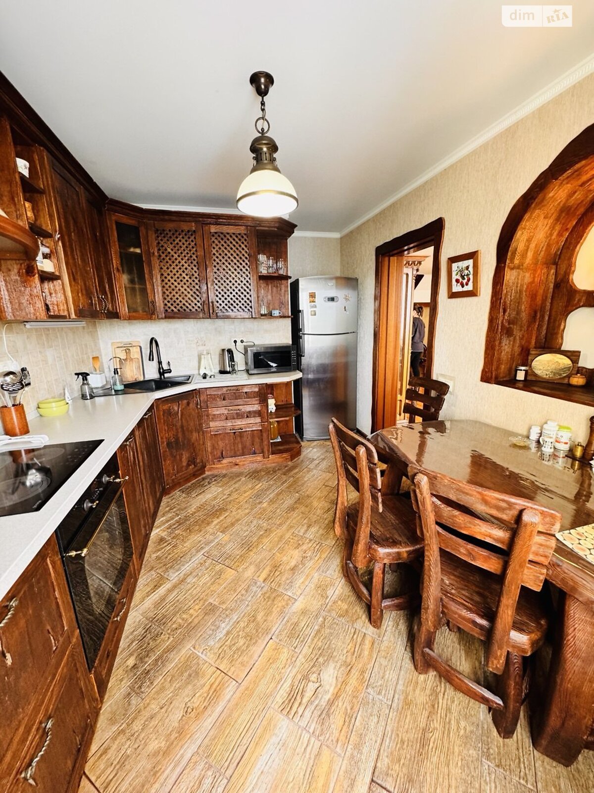 Продаж шестикімнатної квартири в Києві, на бул. Дарницький 8, район Північно-Броварський Масив фото 1 Продаж шестикімнатної квартири в Києві, на бул. Дарницький 8, район Північно-Броварський Масив фото 1