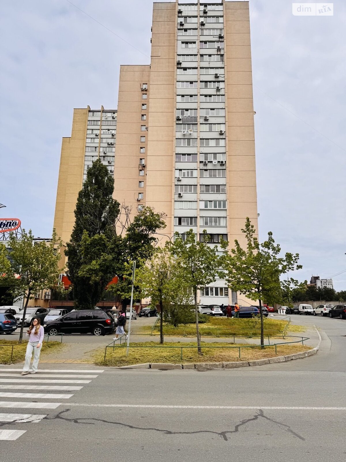 Продаж шестикімнатної квартири в Києві, на бул. Дарницький 8, район Північно-Броварський Масив фото 1 Продаж шестикімнатної квартири в Києві, на бул. Дарницький 8, район Північно-Броварський Масив фото 1