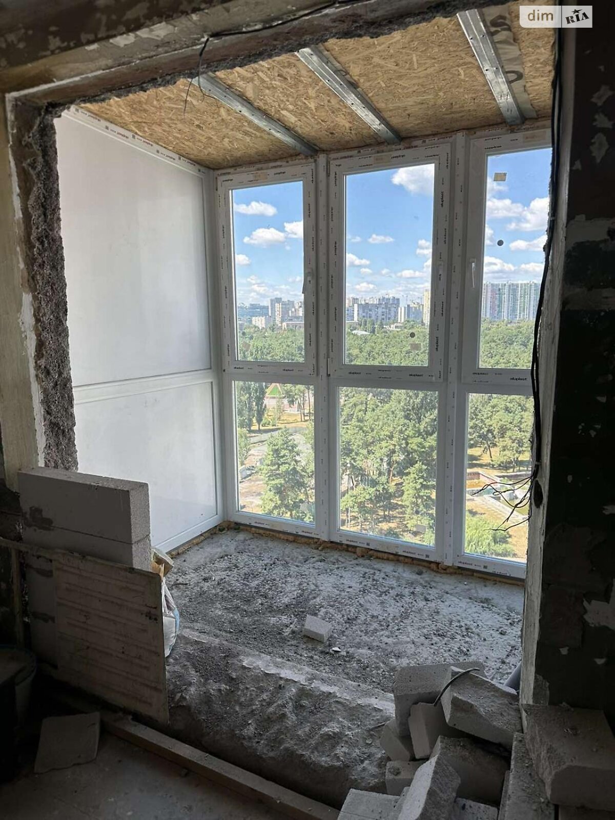 Продаж трикімнатної квартири в Києві, на вул. Генерала Жмаченка 12, район Північно-Броварський Масив фото 1 Продаж трикімнатної квартири в Києві, на вул. Генерала Жмаченка 12, район Північно-Броварський Масив фото 1