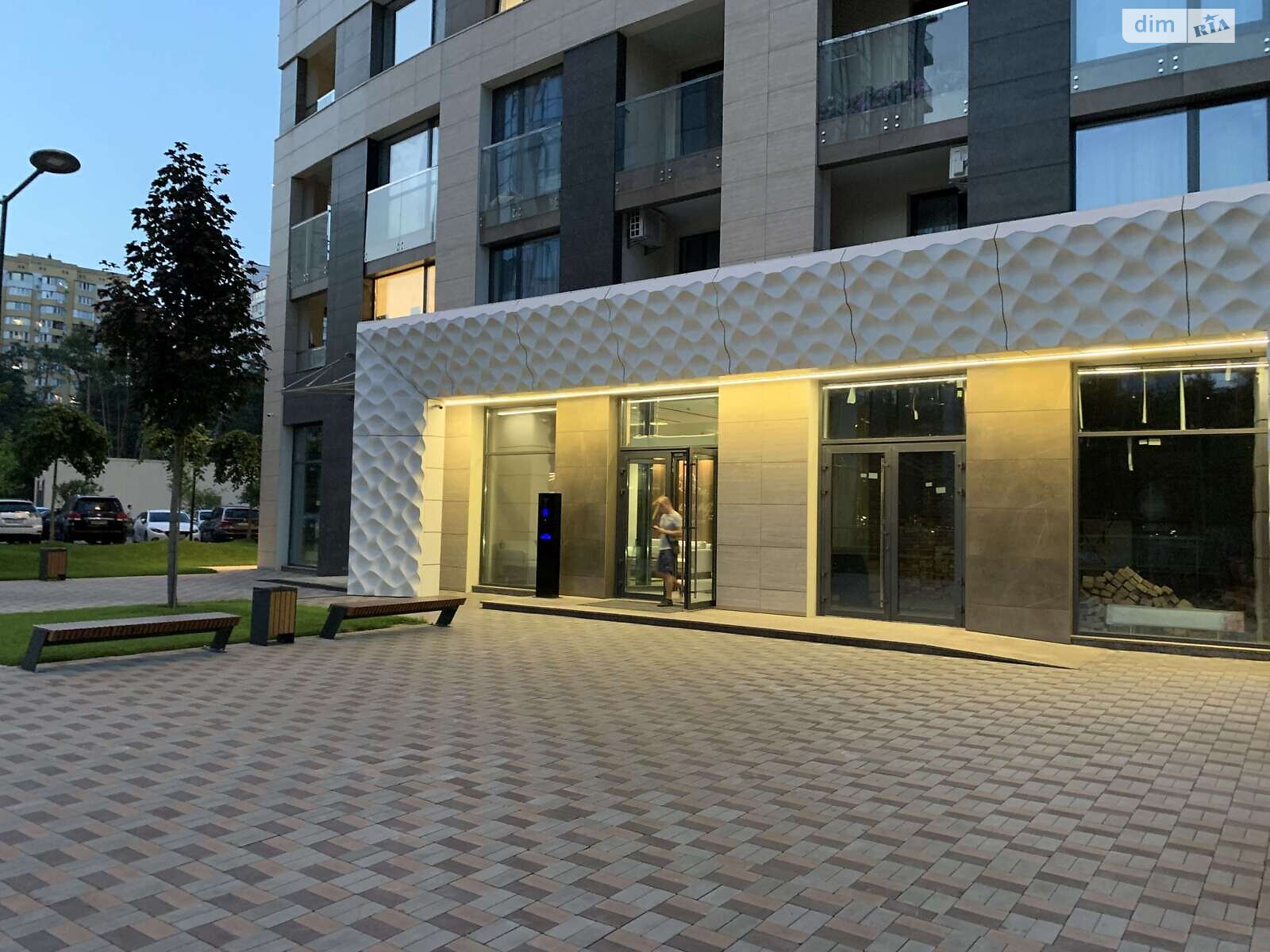 Продаж трикімнатної квартири в Києві, на вул. Князя Романа Мстиславича 28Б, район Північно-Броварський Масив фото 1 Продаж трикімнатної квартири в Києві, на вул. Князя Романа Мстиславича 28Б, район Північно-Броварський Масив фото 1