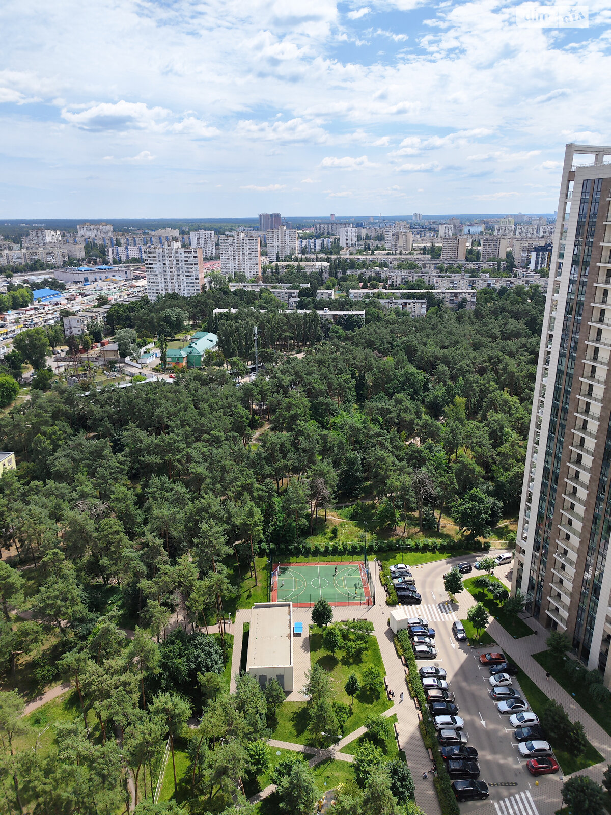 Продаж п`ятикімнатної квартири в Києві, на вул. Князя Романа Мстиславича 28, район Північно-Броварський Масив фото 1 Продаж п`ятикімнатної квартири в Києві, на вул. Князя Романа Мстиславича 28, район Північно-Броварський Масив фото 1
