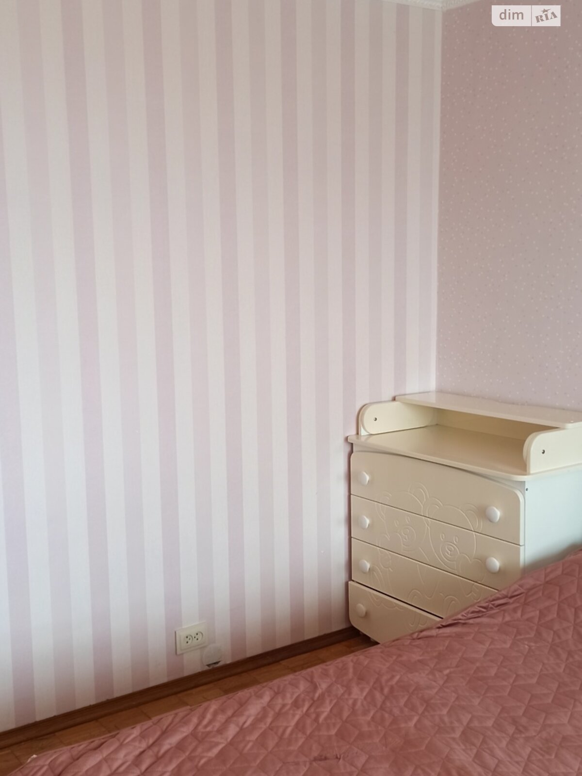 Продажа трехкомнатной квартиры в Киеве, на ул. Князя Романа Мстиславича 18, район Северно-Броварский Масив фото 1