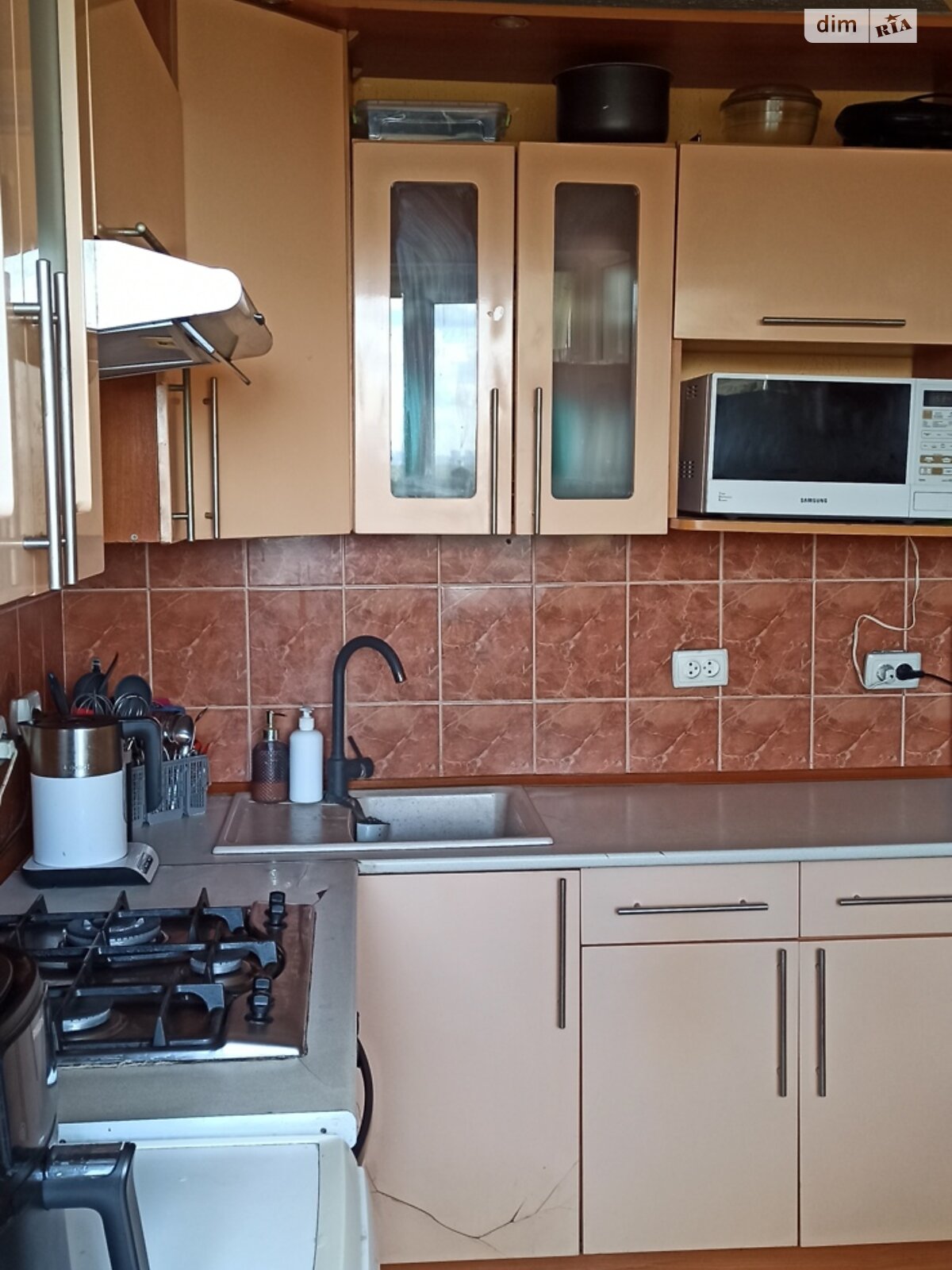 Продажа трехкомнатной квартиры в Киеве, на ул. Князя Романа Мстиславича 18, район Северно-Броварский Масив фото 1