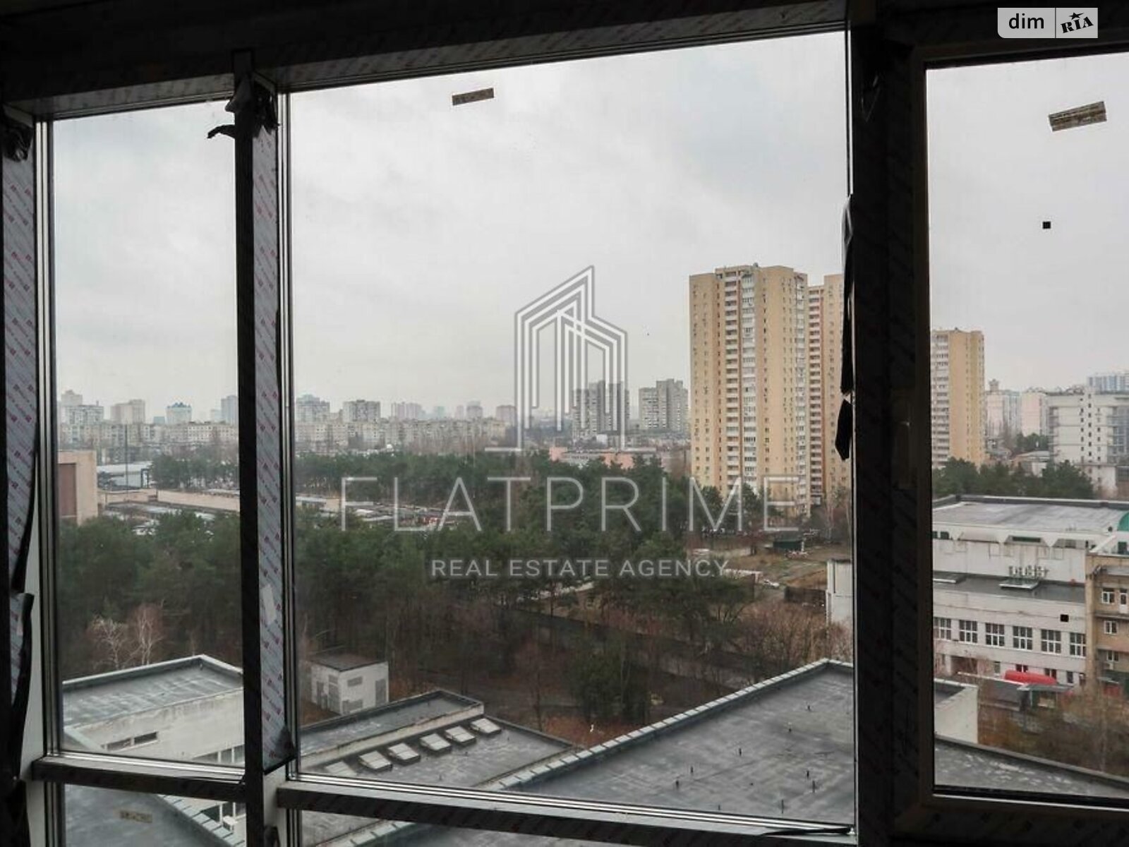 Продаж трикімнатної квартири в Києві, на вул. Князя Романа Мстиславича 26, район Північно-Броварський Масив фото 1