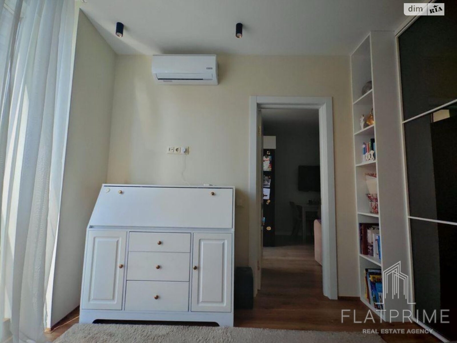 Продаж однокімнатної квартири в Києві, на вул. Князя Романа Мстиславича, кв. 347, район Північно-Броварський Масив фото 1 Продаж однокімнатної квартири в Києві, на вул. Князя Романа Мстиславича, кв. 347, район Північно-Броварський Масив фото 1