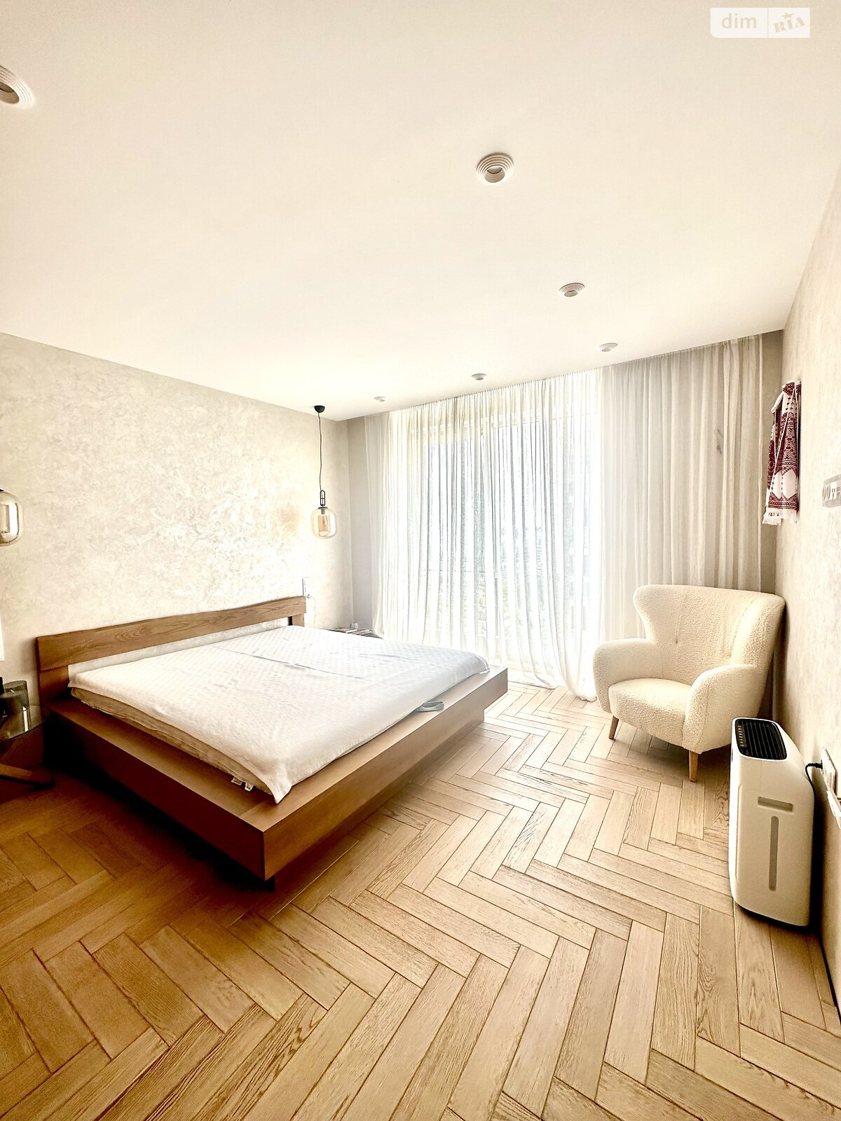 Продаж трикімнатної квартири в Києві, на вул. Князя Романа Мстиславича 28, район Північно-Броварський Масив фото 1