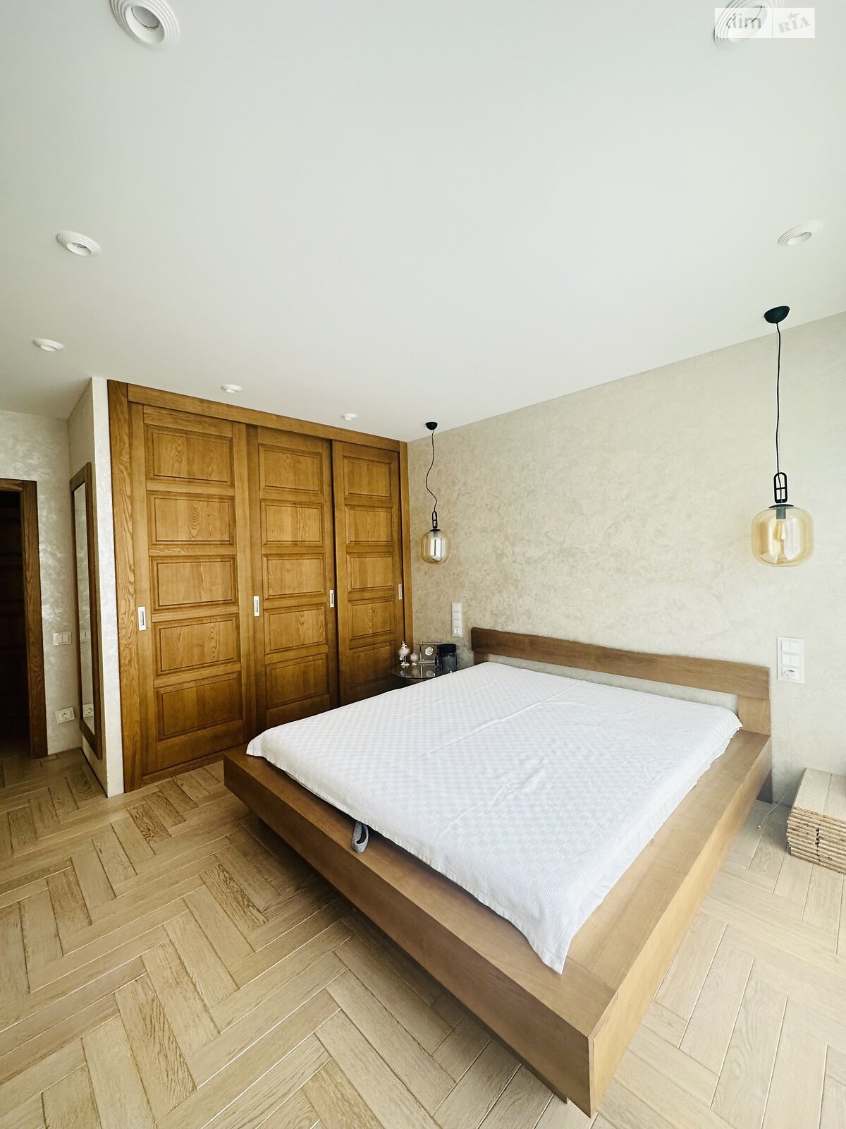 Продаж трикімнатної квартири в Києві, на вул. Князя Романа Мстиславича 28, район Північно-Броварський Масив фото 1