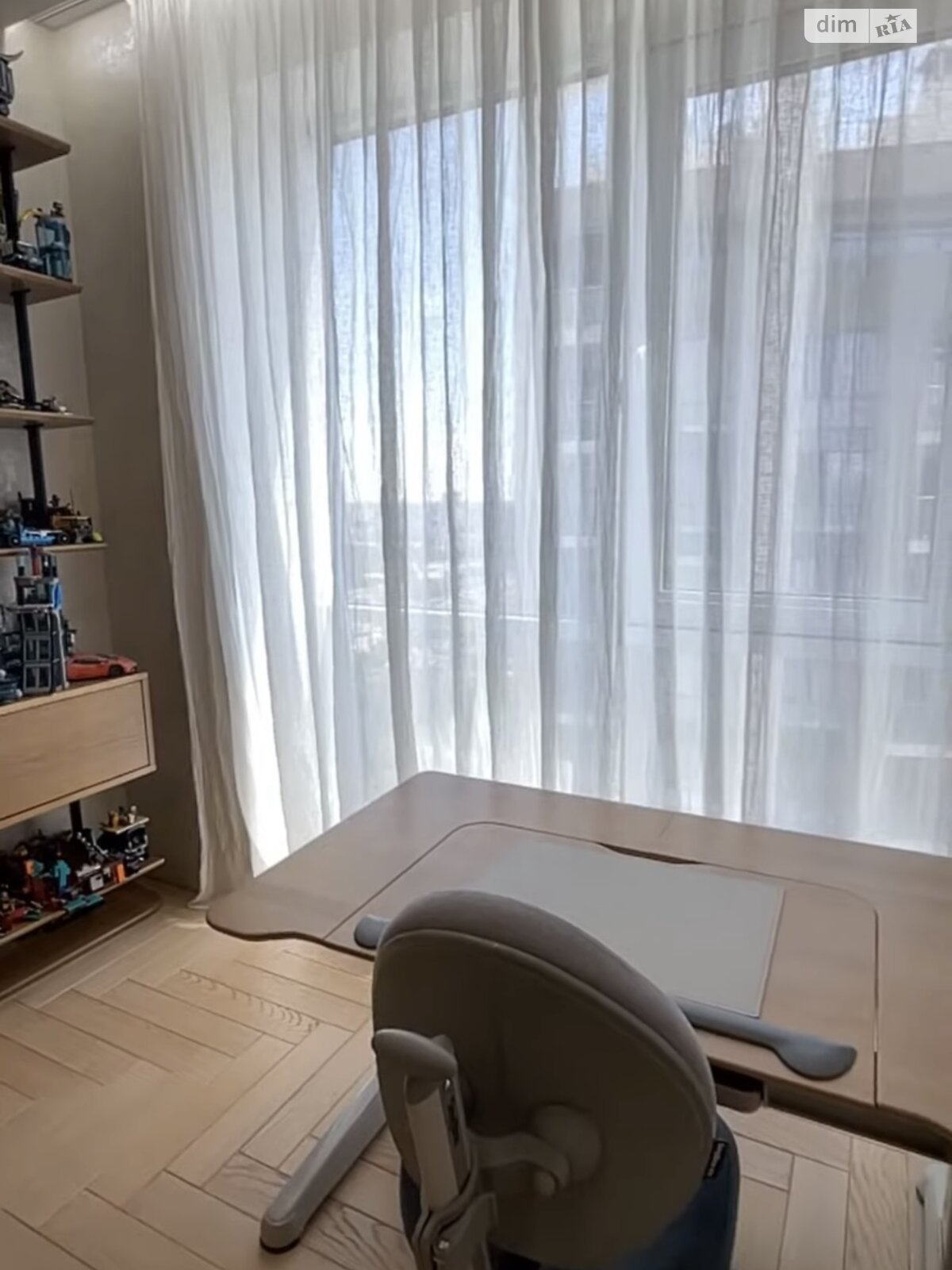 Продаж трикімнатної квартири в Києві, на вул. Князя Романа Мстиславича 28, район Північно-Броварський Масив фото 1