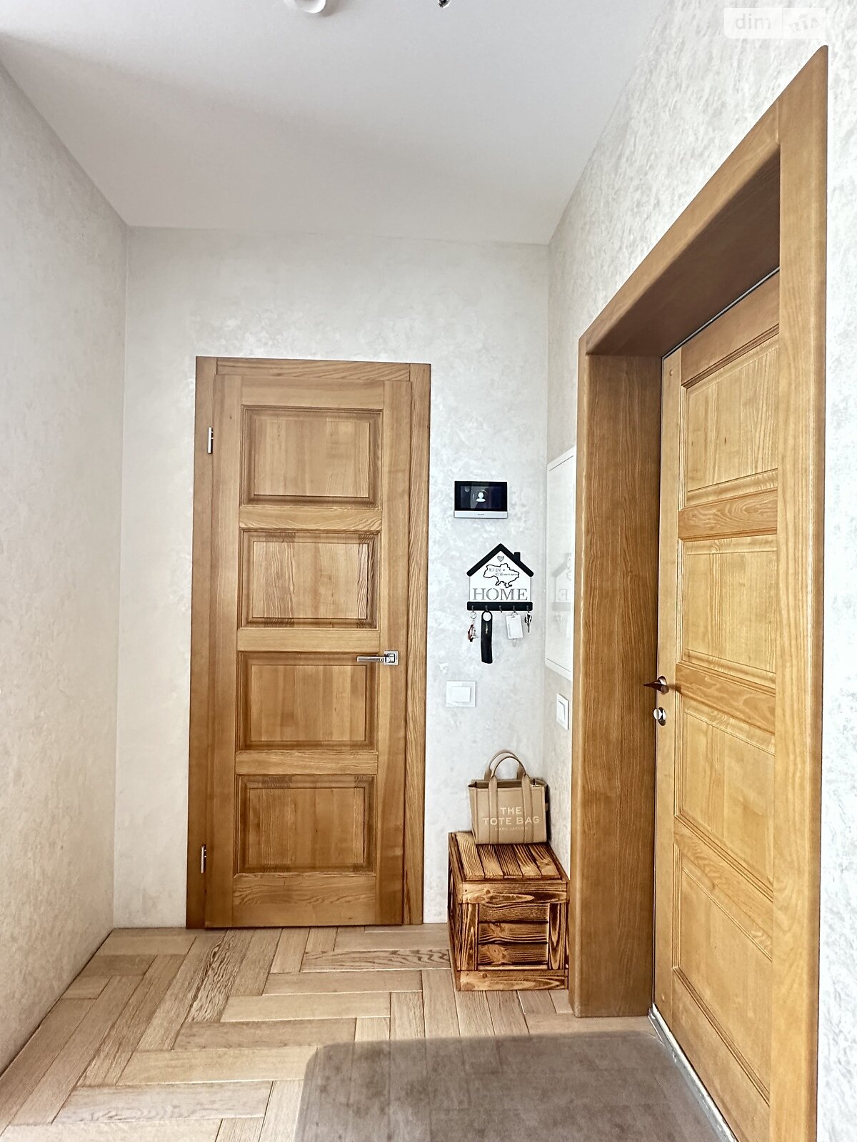 Продаж трикімнатної квартири в Києві, на вул. Князя Романа Мстиславича 28, район Північно-Броварський Масив фото 1