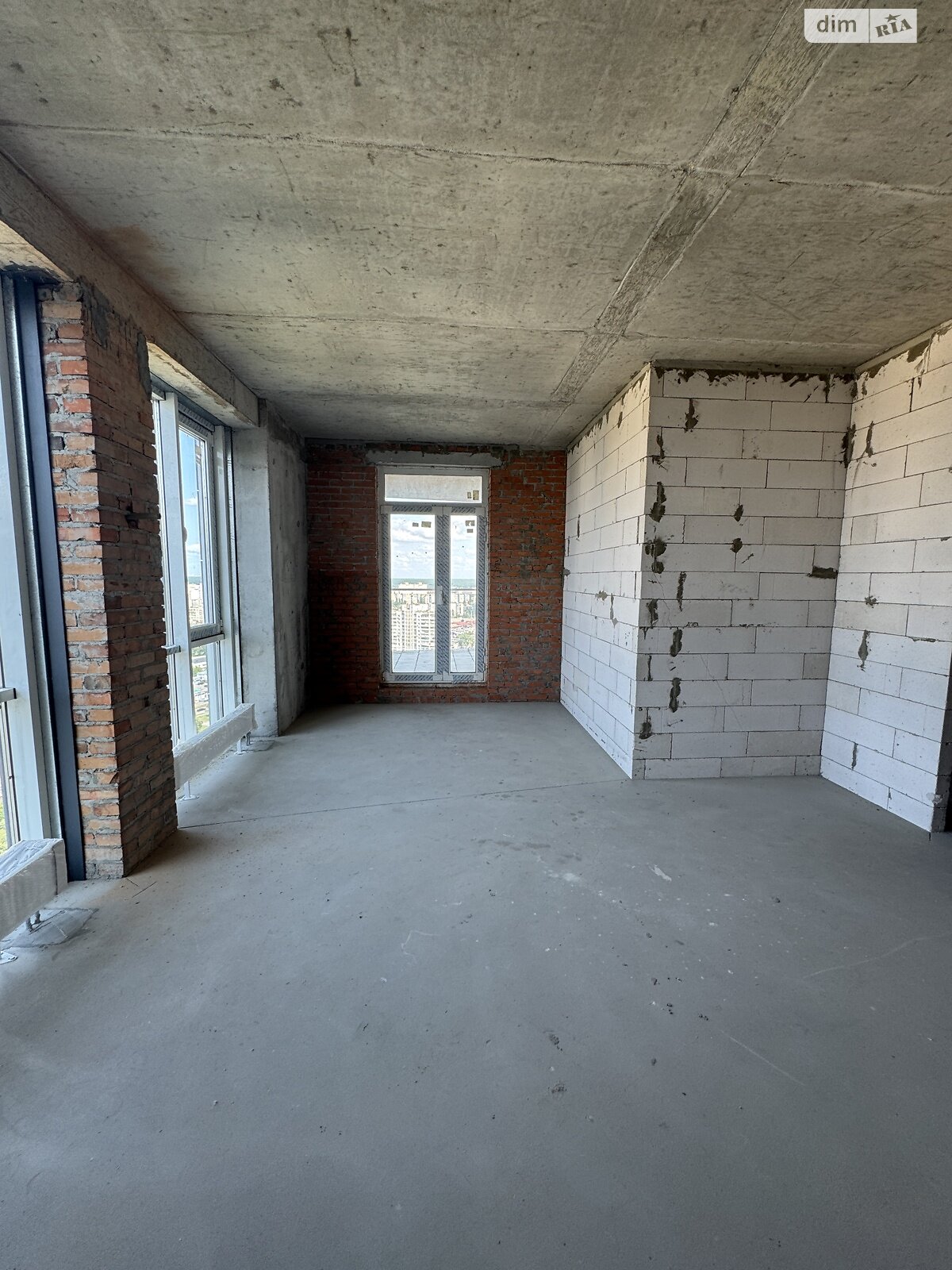 Продажа четырехкомнатной квартиры в Киеве, на ул. Князя Романа Мстиславича 28Б, район Северно-Броварский Масив фото 1 Продажа четырехкомнатной квартиры в Киеве, на ул. Князя Романа Мстиславича 28Б, район Северно-Броварский Масив фото 1