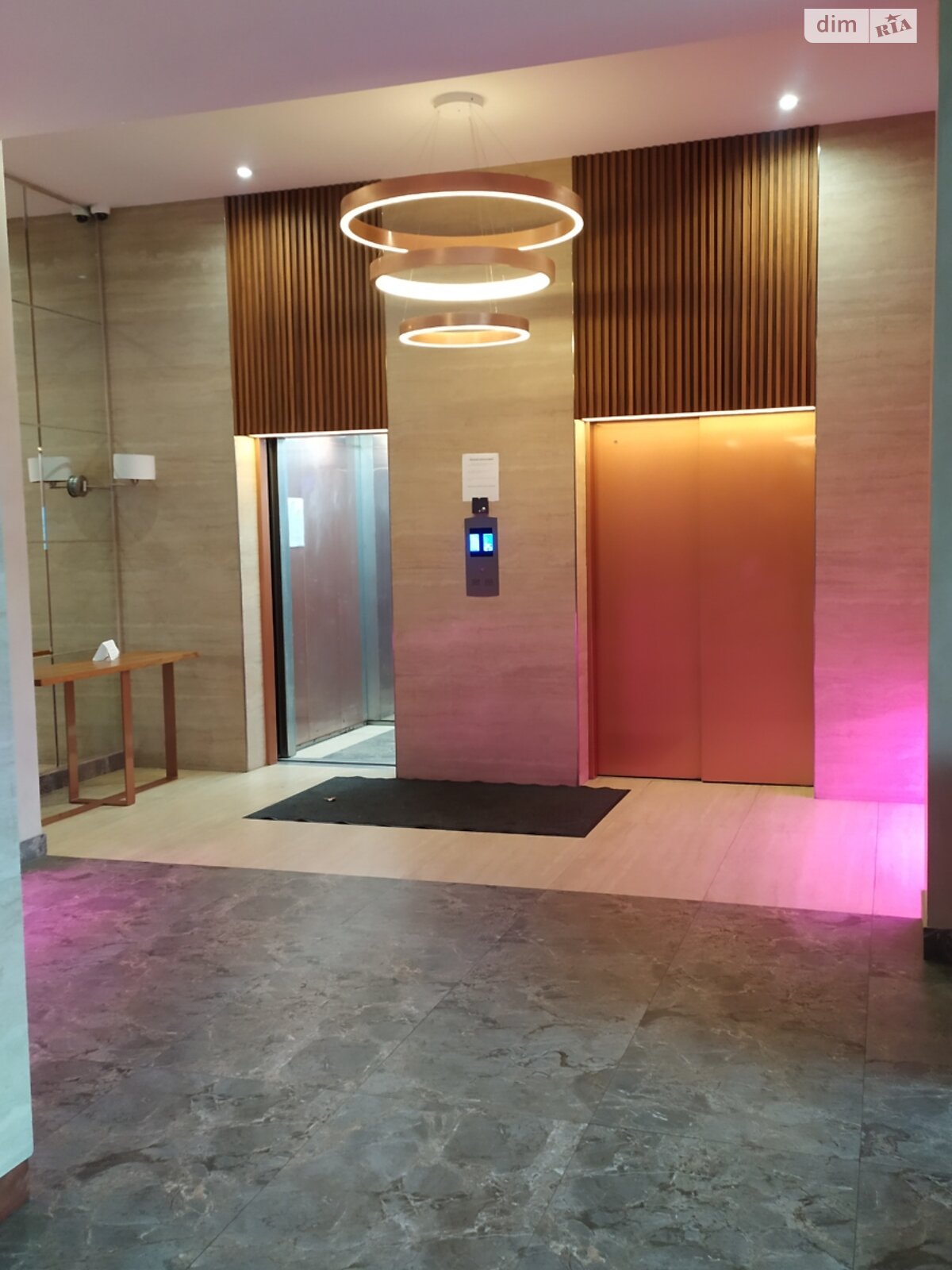 Продажа трехкомнатной квартиры в Киеве, на ул. Князя Романа Мстиславича 28, район Северно-Броварский Масив фото 1