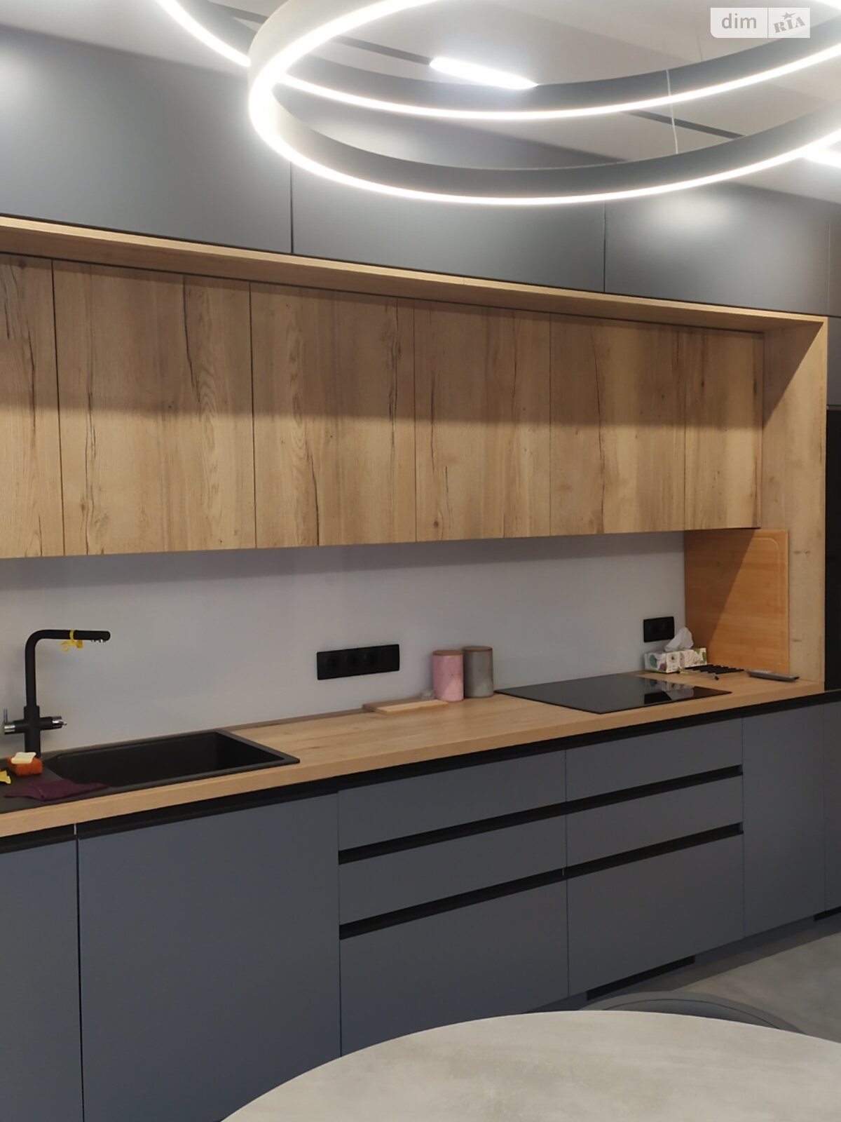 Продажа трехкомнатной квартиры в Киеве, на ул. Князя Романа Мстиславича 28, район Северно-Броварский Масив фото 1