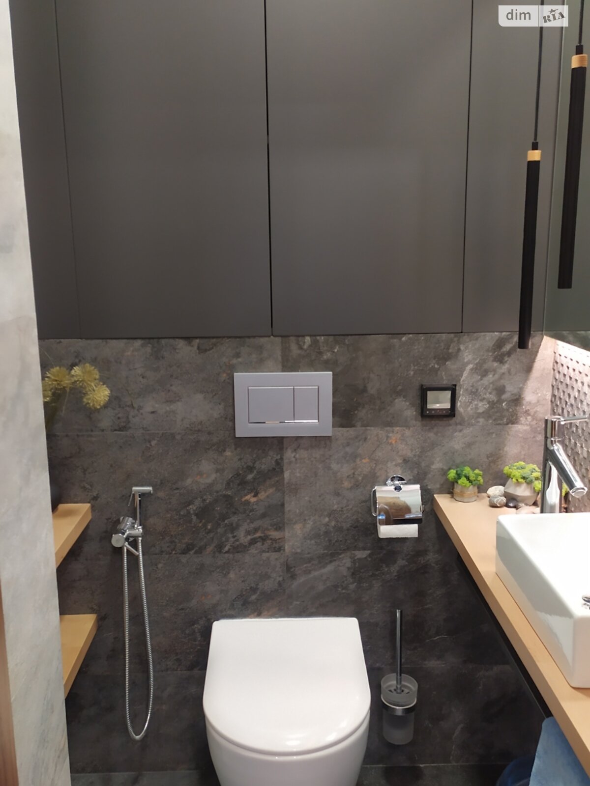 Продажа трехкомнатной квартиры в Киеве, на ул. Князя Романа Мстиславича 28, район Северно-Броварский Масив фото 1