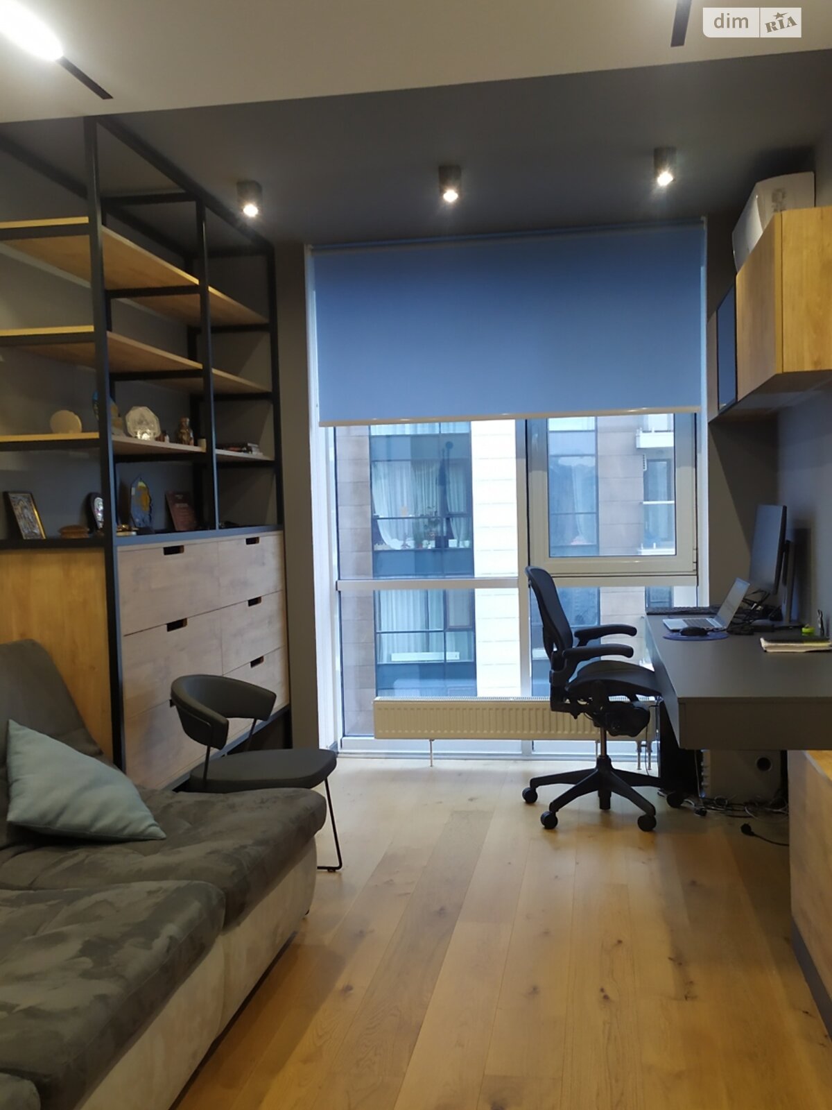 Продажа трехкомнатной квартиры в Киеве, на ул. Князя Романа Мстиславича 28, район Северно-Броварский Масив фото 1