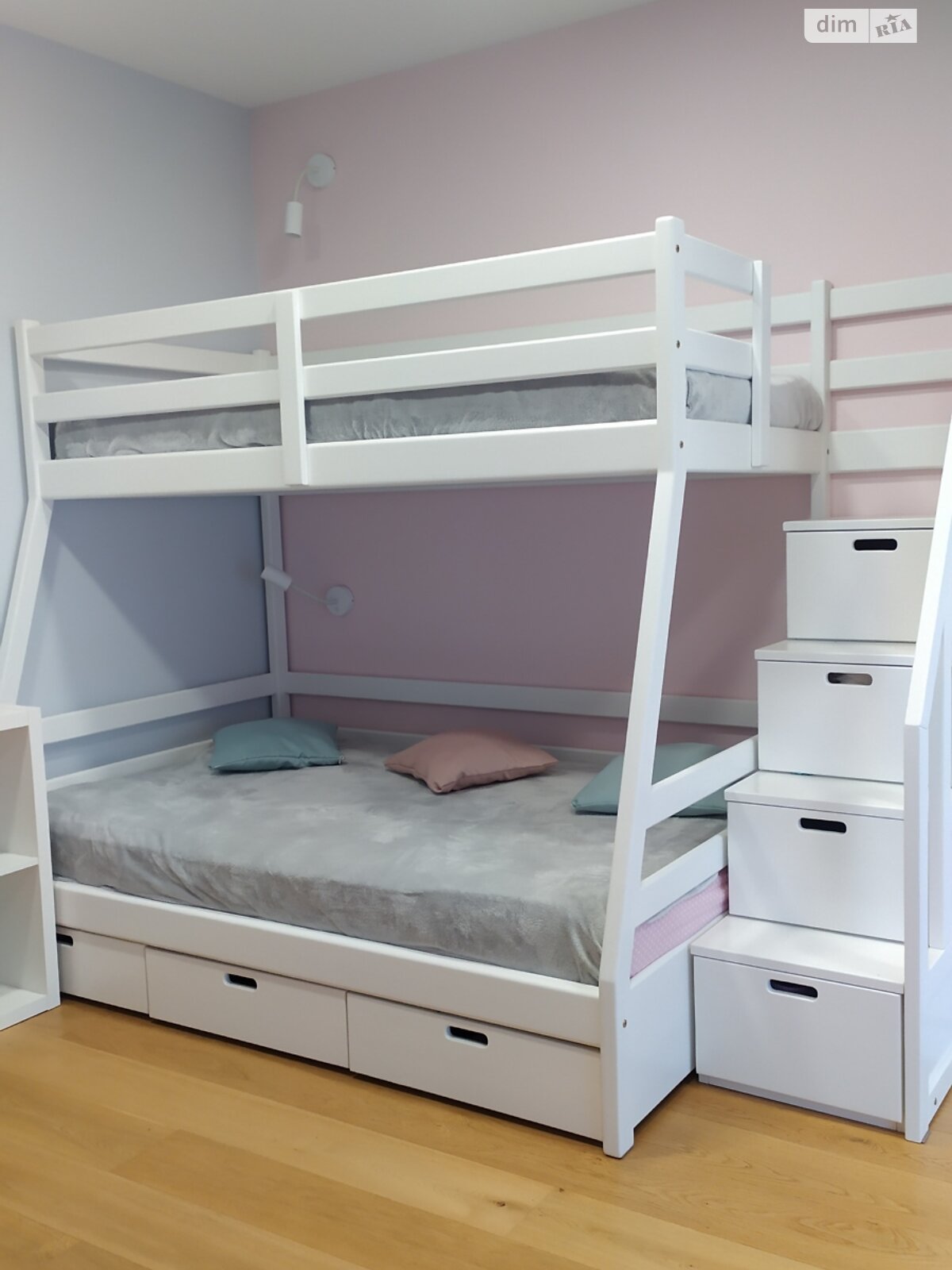 Продажа трехкомнатной квартиры в Киеве, на ул. Князя Романа Мстиславича 28, район Северно-Броварский Масив фото 1