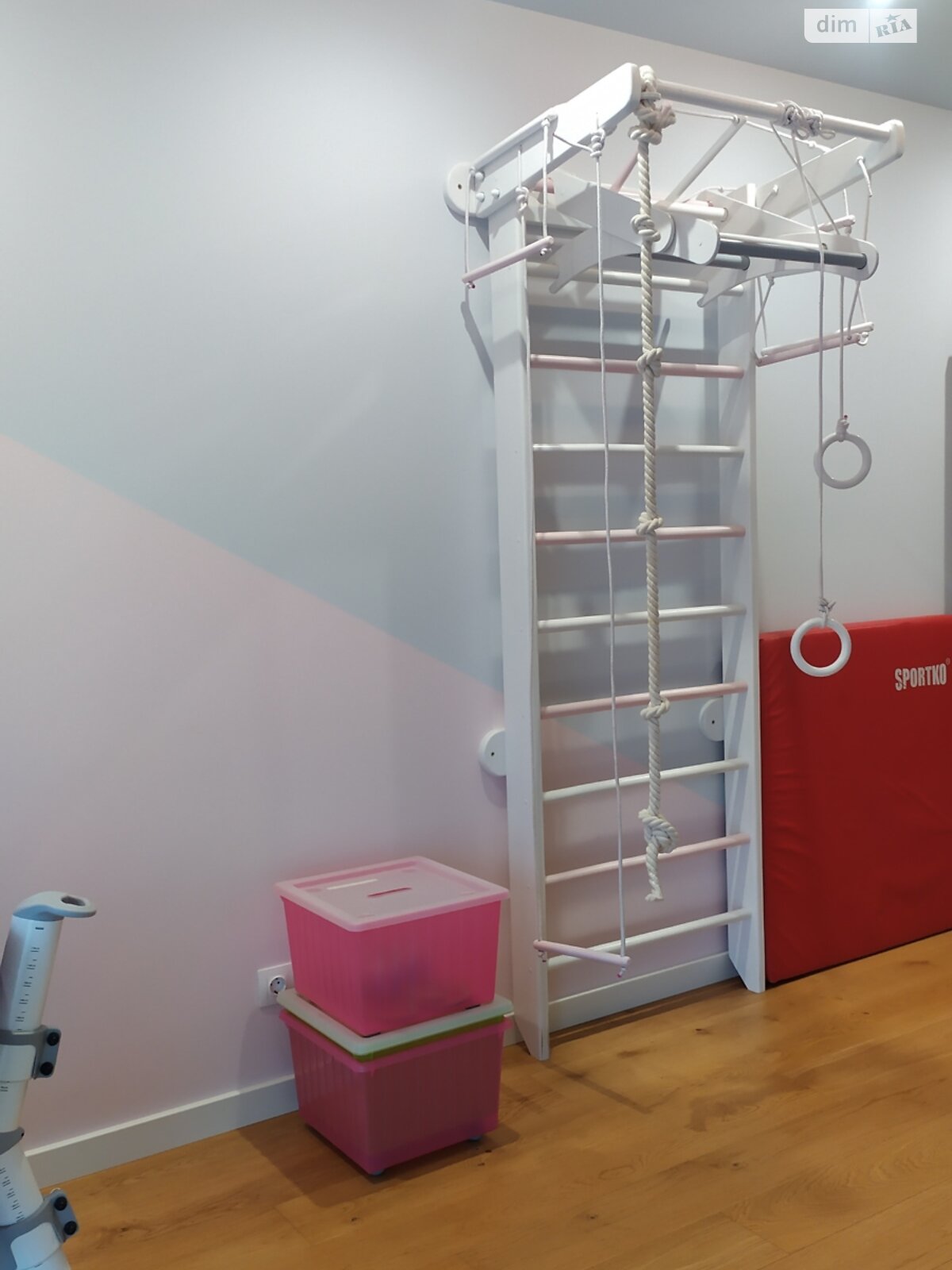 Продажа трехкомнатной квартиры в Киеве, на ул. Князя Романа Мстиславича 28, район Северно-Броварский Масив фото 1