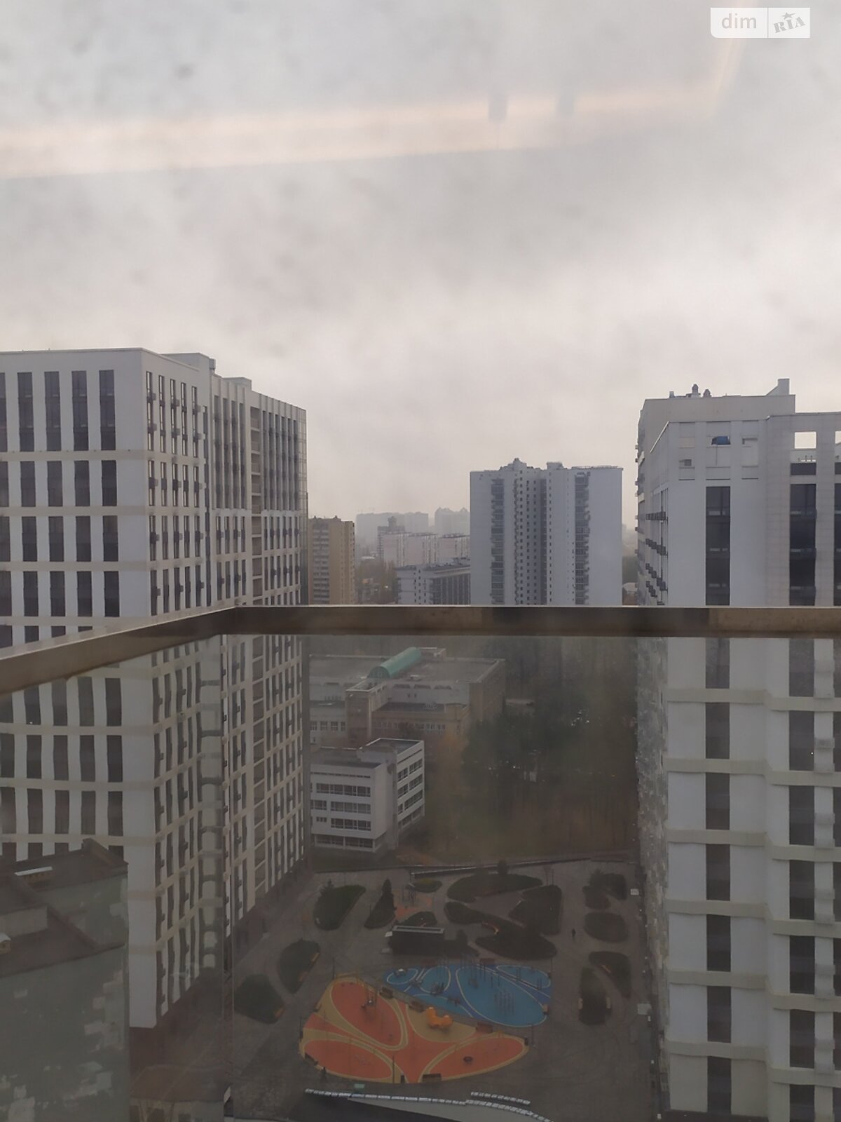 Продажа трехкомнатной квартиры в Киеве, на ул. Князя Романа Мстиславича 28, район Северно-Броварский Масив фото 1