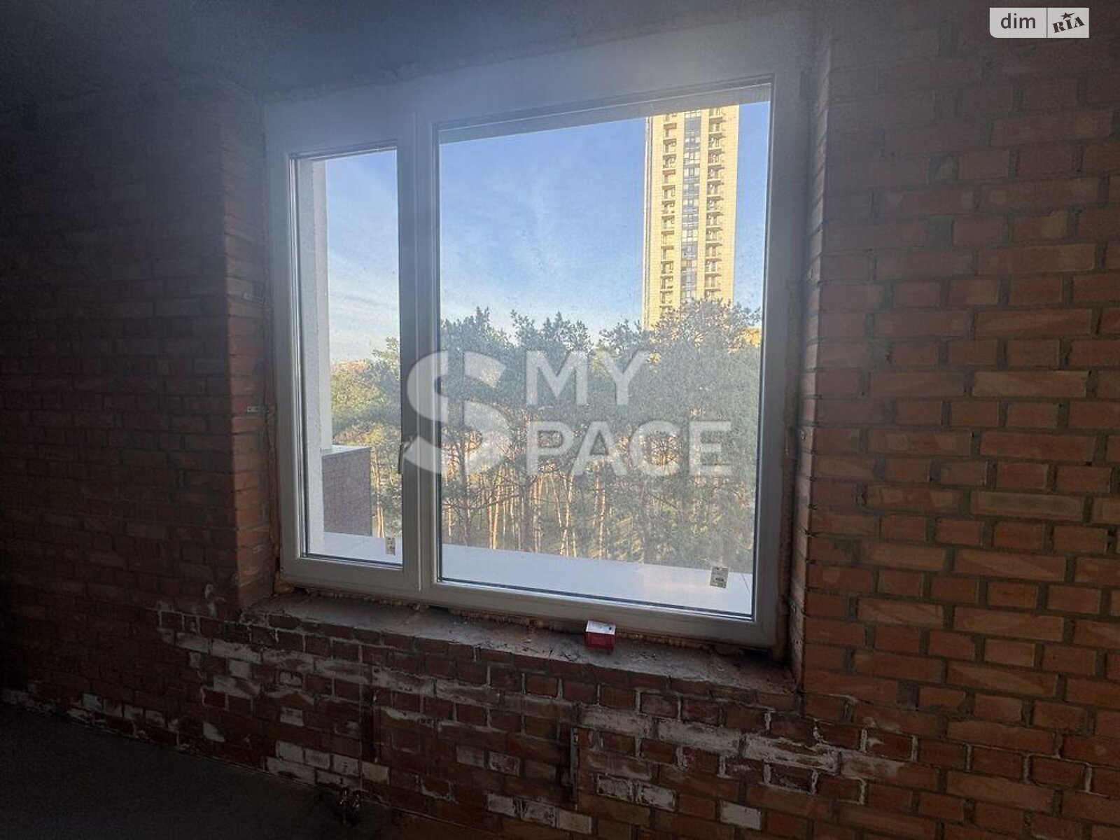 Продаж трикімнатної квартири в Києві, на вул. Князя Романа Мстиславича 22, район Північно-Броварський Масив фото 1