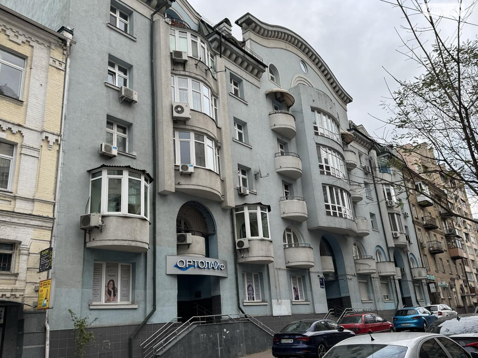 Продажа пятикомнатной квартиры в Киеве, на ул. Александра Конисского, район Шевченковский фото 1 Продажа пятикомнатной квартиры в Киеве, на ул. Александра Конисского, район Шевченковский фото 1