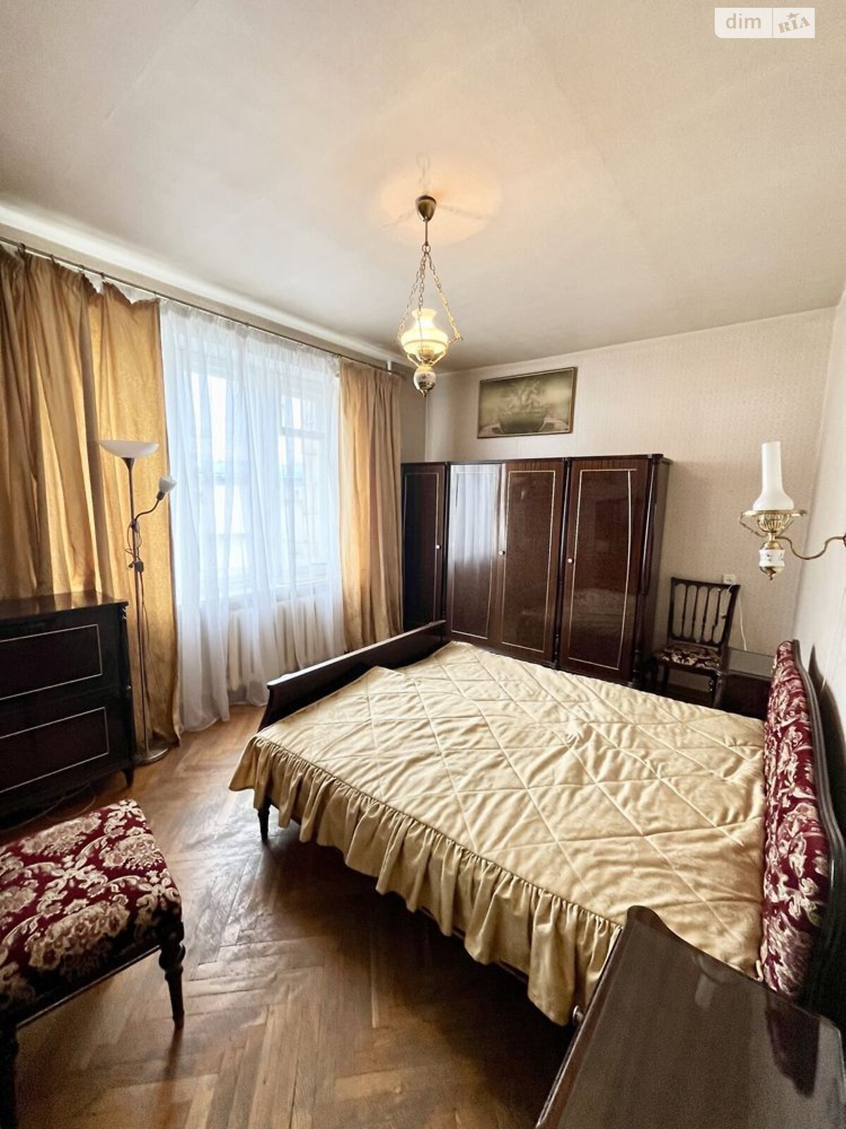 Продажа трехкомнатной квартиры в Киеве, на ул. Александра Конисского 29-33, район Шевченковский фото 1