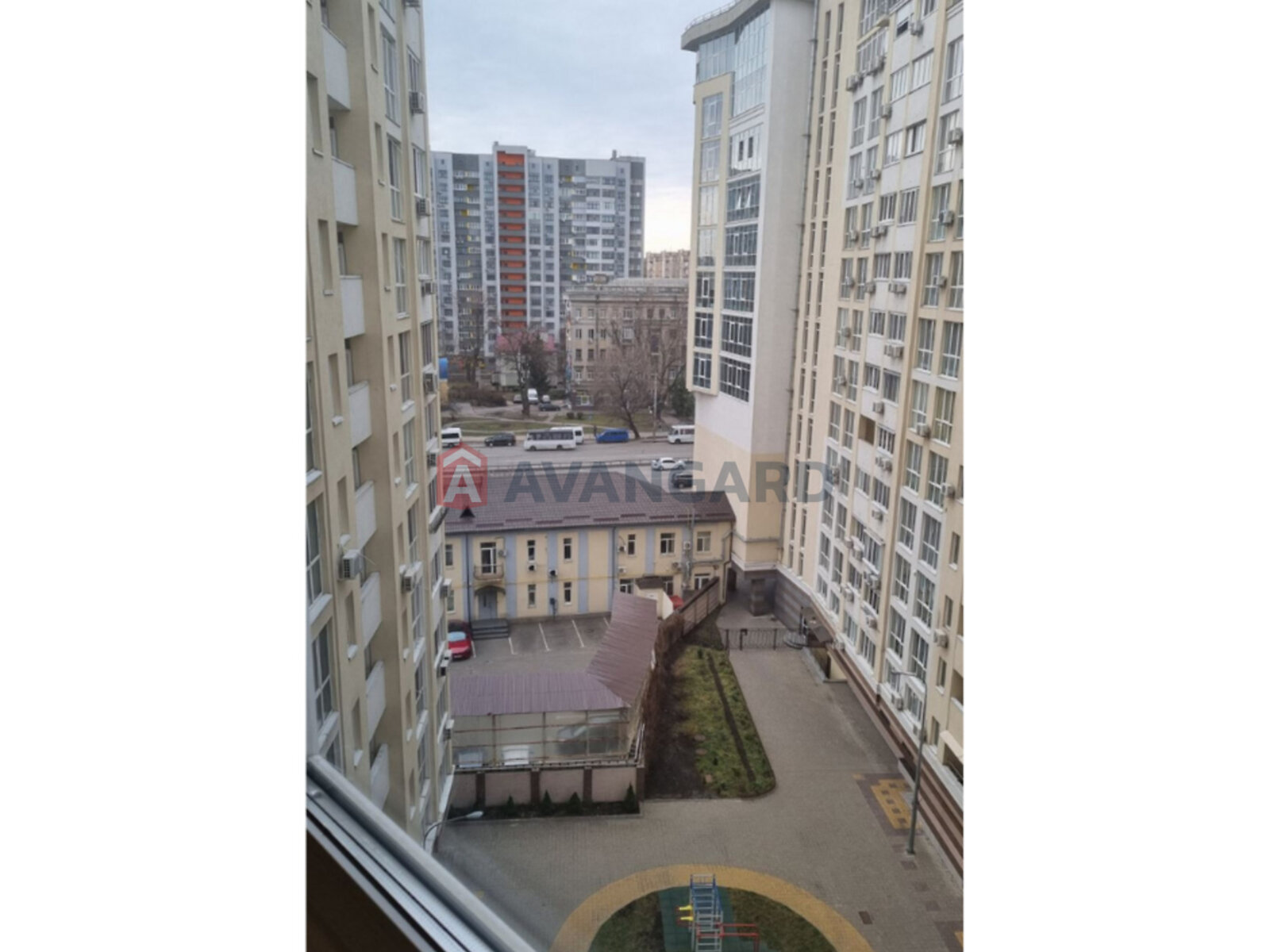 Продаж трикімнатної квартири в Києві, на вул. Олександрівська 1, район Шевченківський фото 1 Продаж трикімнатної квартири в Києві, на вул. Олександрівська 1, район Шевченківський фото 1