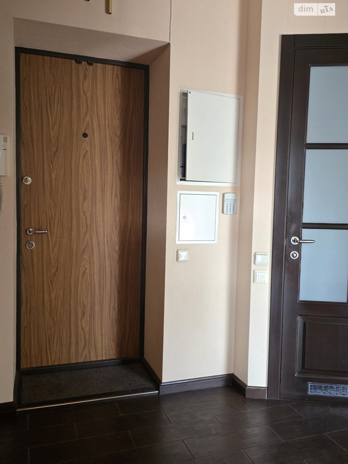 Продажа трехкомнатной квартиры в Киеве, на пер. Артиллерийский 13, район Шевченковский фото 1 Продажа трехкомнатной квартиры в Киеве, на пер. Артиллерийский 13, район Шевченковский фото 1