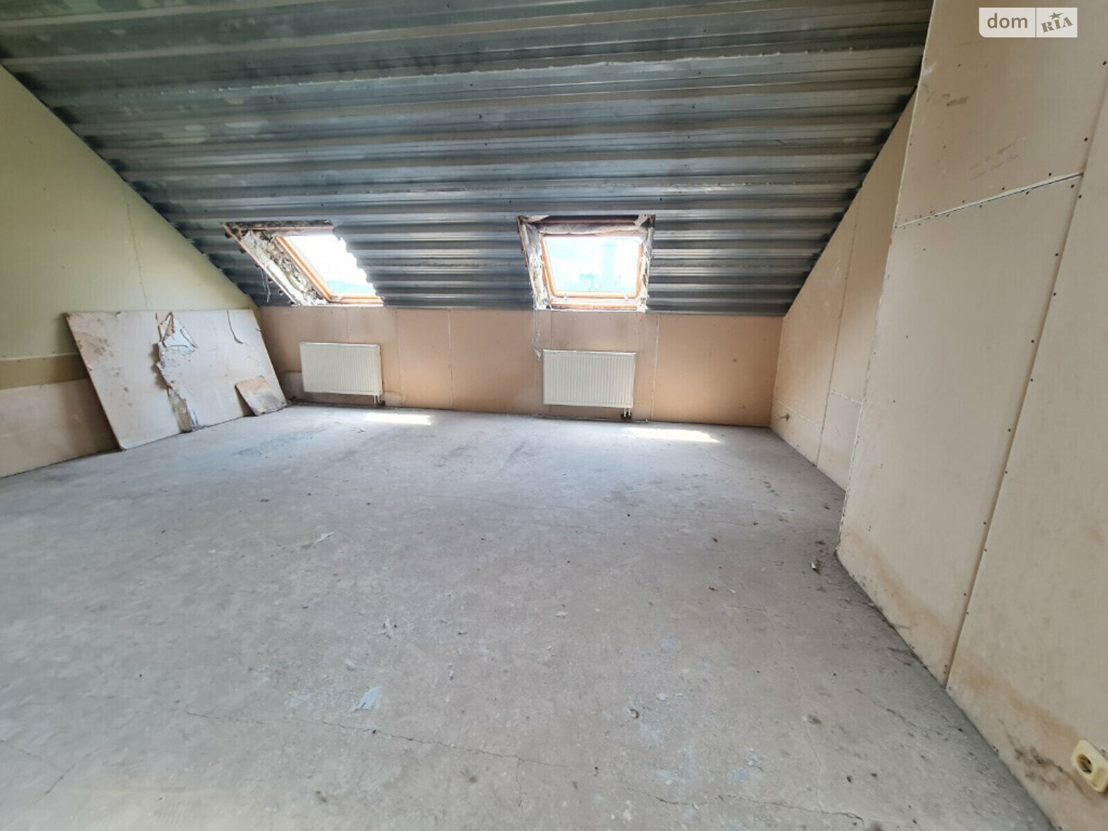 Продаж дев'ятикімнатної квартири в Києві, на вул. Назарівська 7Б, район Шевченківський фото 1