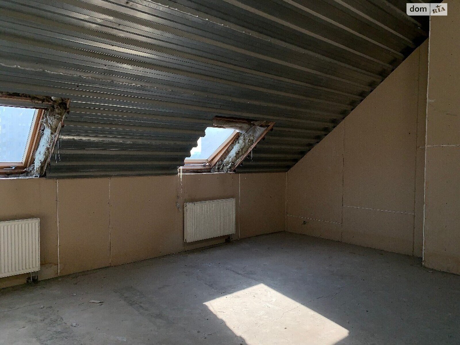 Продаж дев'ятикімнатної квартири в Києві, на вул. Назарівська 7Б, район Шевченківський фото 1 Продаж дев'ятикімнатної квартири в Києві, на вул. Назарівська 7Б, район Шевченківський фото 1