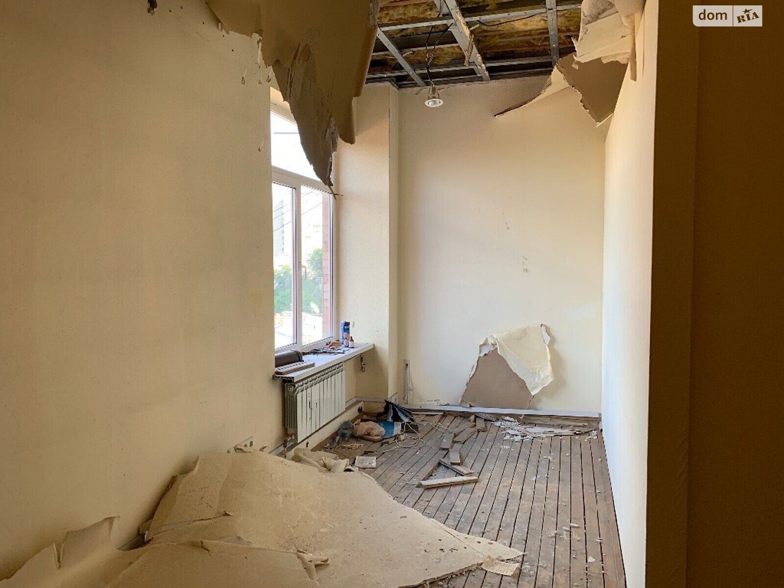 Продаж дев'ятикімнатної квартири в Києві, на вул. Назарівська 7Б, район Шевченківський фото 1 Продаж дев'ятикімнатної квартири в Києві, на вул. Назарівська 7Б, район Шевченківський фото 1