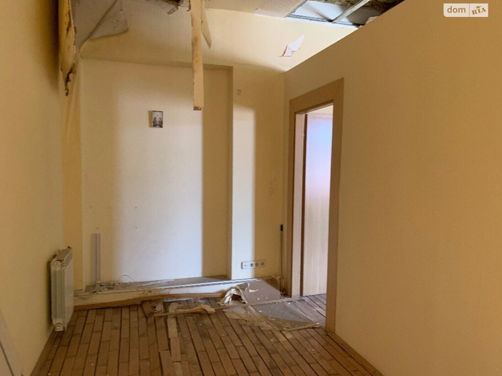 Продаж дев'ятикімнатної квартири в Києві, на вул. Назарівська 7Б, район Шевченківський фото 1 Продаж дев'ятикімнатної квартири в Києві, на вул. Назарівська 7Б, район Шевченківський фото 1