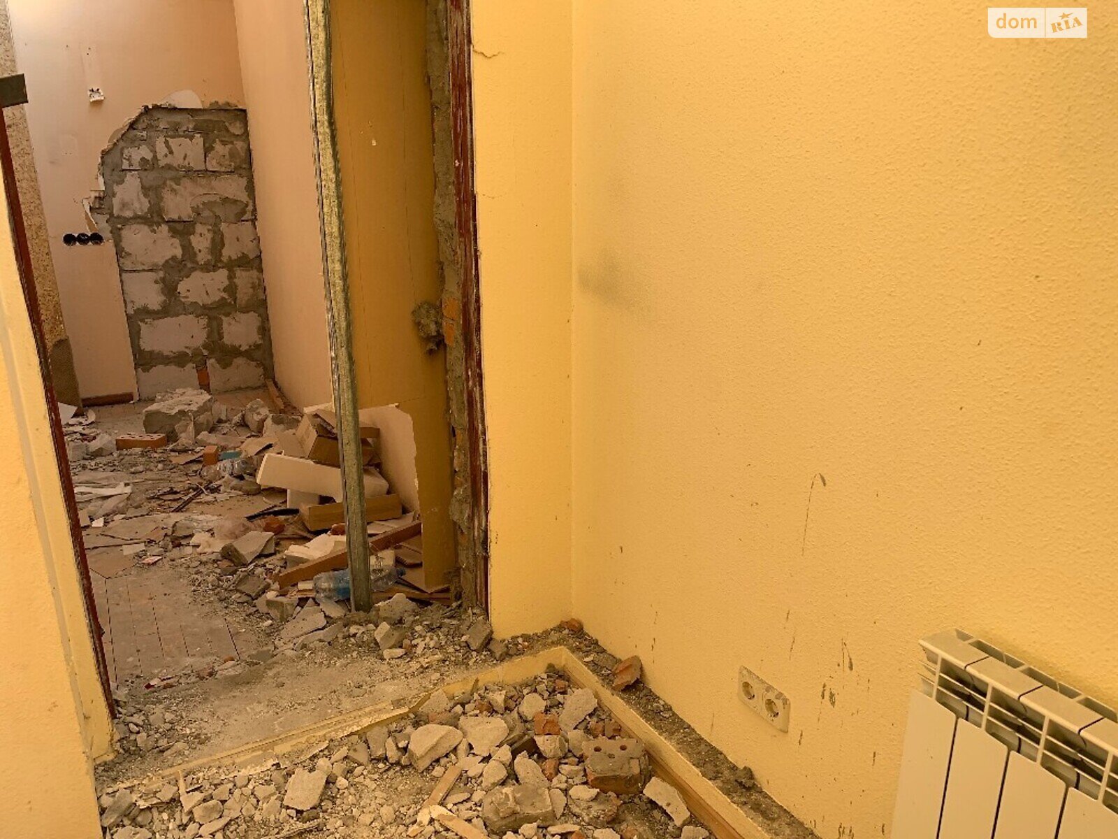 Продаж дев'ятикімнатної квартири в Києві, на вул. Назарівська 7Б, район Шевченківський фото 1 Продаж дев'ятикімнатної квартири в Києві, на вул. Назарівська 7Б, район Шевченківський фото 1