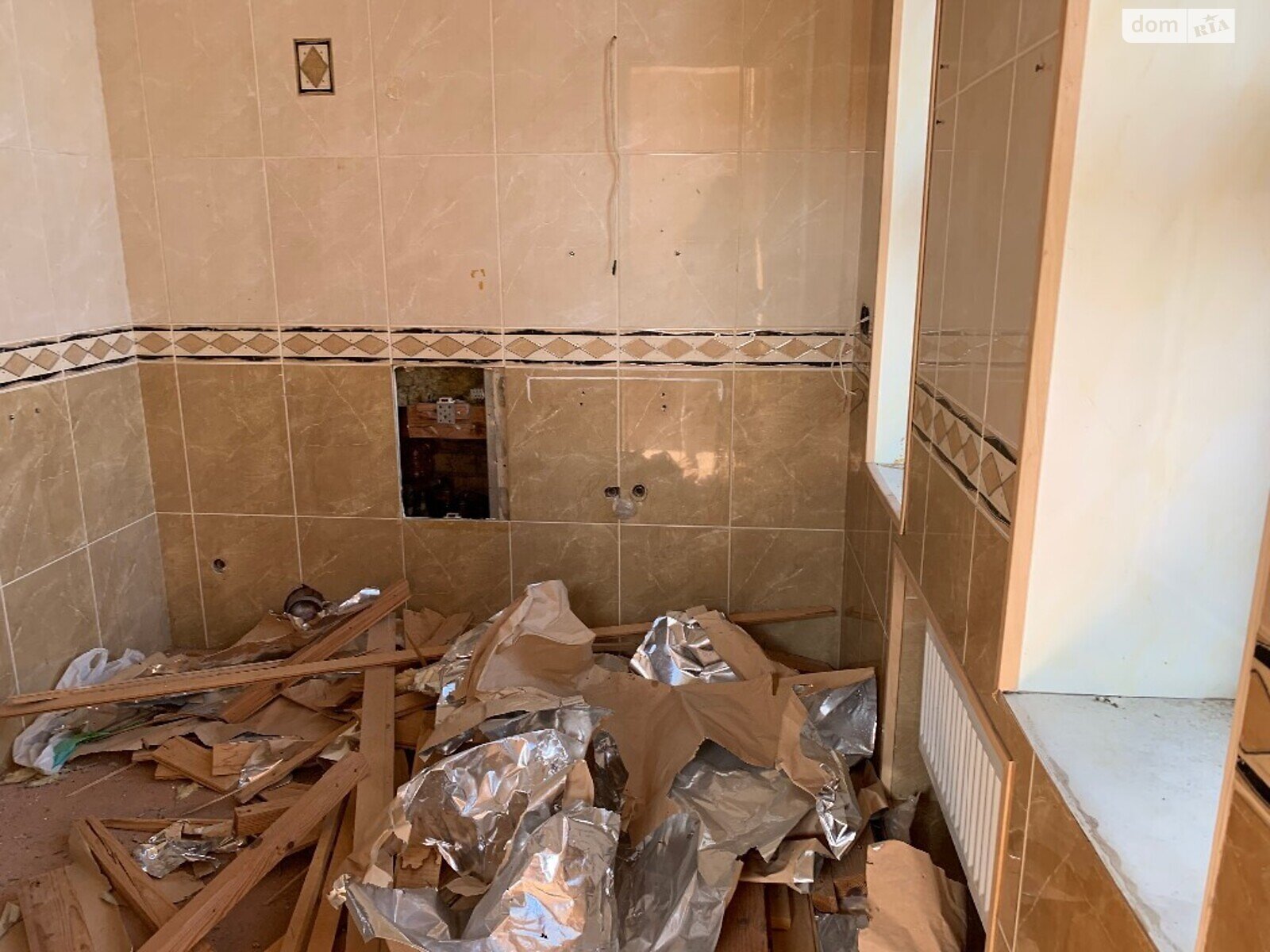 Продаж дев'ятикімнатної квартири в Києві, на вул. Назарівська 7Б, район Шевченківський фото 1