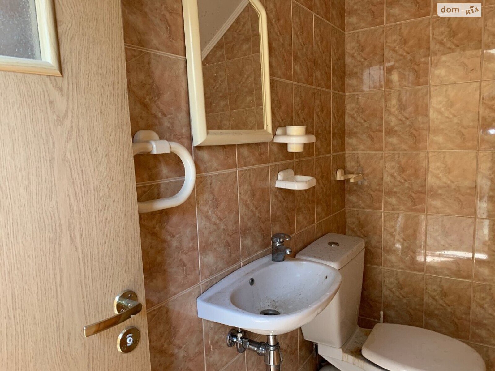 Продаж дев'ятикімнатної квартири в Києві, на вул. Назарівська 7Б, район Шевченківський фото 1 Продаж дев'ятикімнатної квартири в Києві, на вул. Назарівська 7Б, район Шевченківський фото 1