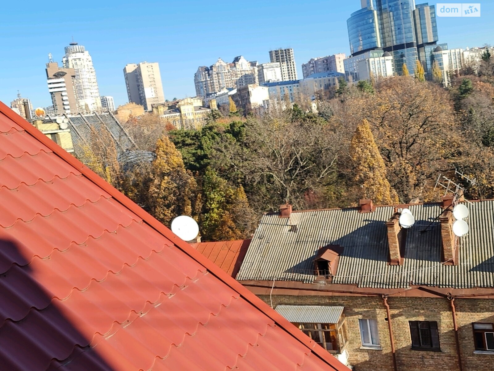 Продаж дев'ятикімнатної квартири в Києві, на вул. Назарівська 7Б, район Шевченківський фото 1 Продаж дев'ятикімнатної квартири в Києві, на вул. Назарівська 7Б, район Шевченківський фото 1