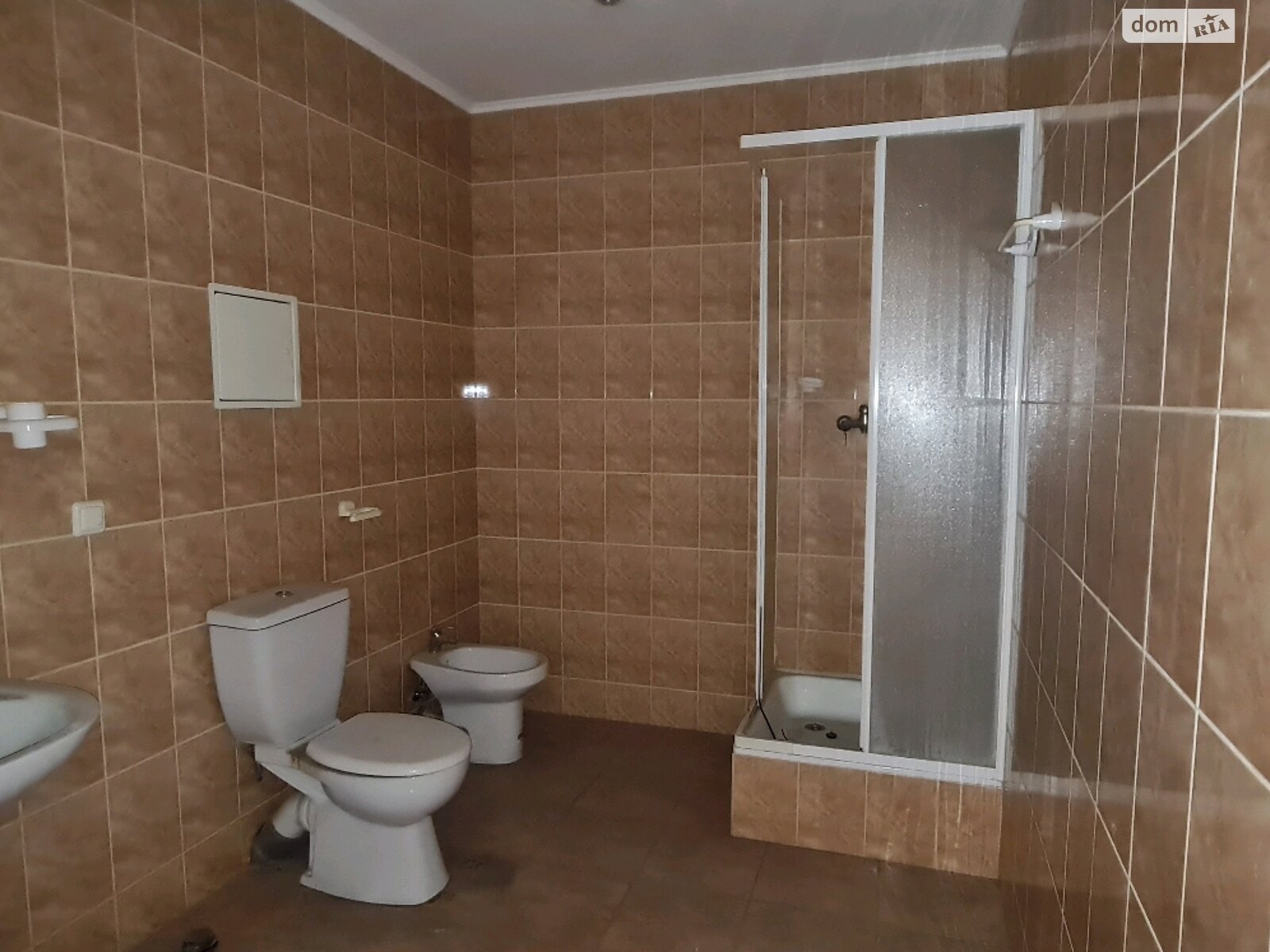 Продаж дев'ятикімнатної квартири в Києві, на вул. Назарівська 7Б, район Шевченківський фото 1 Продаж дев'ятикімнатної квартири в Києві, на вул. Назарівська 7Б, район Шевченківський фото 1