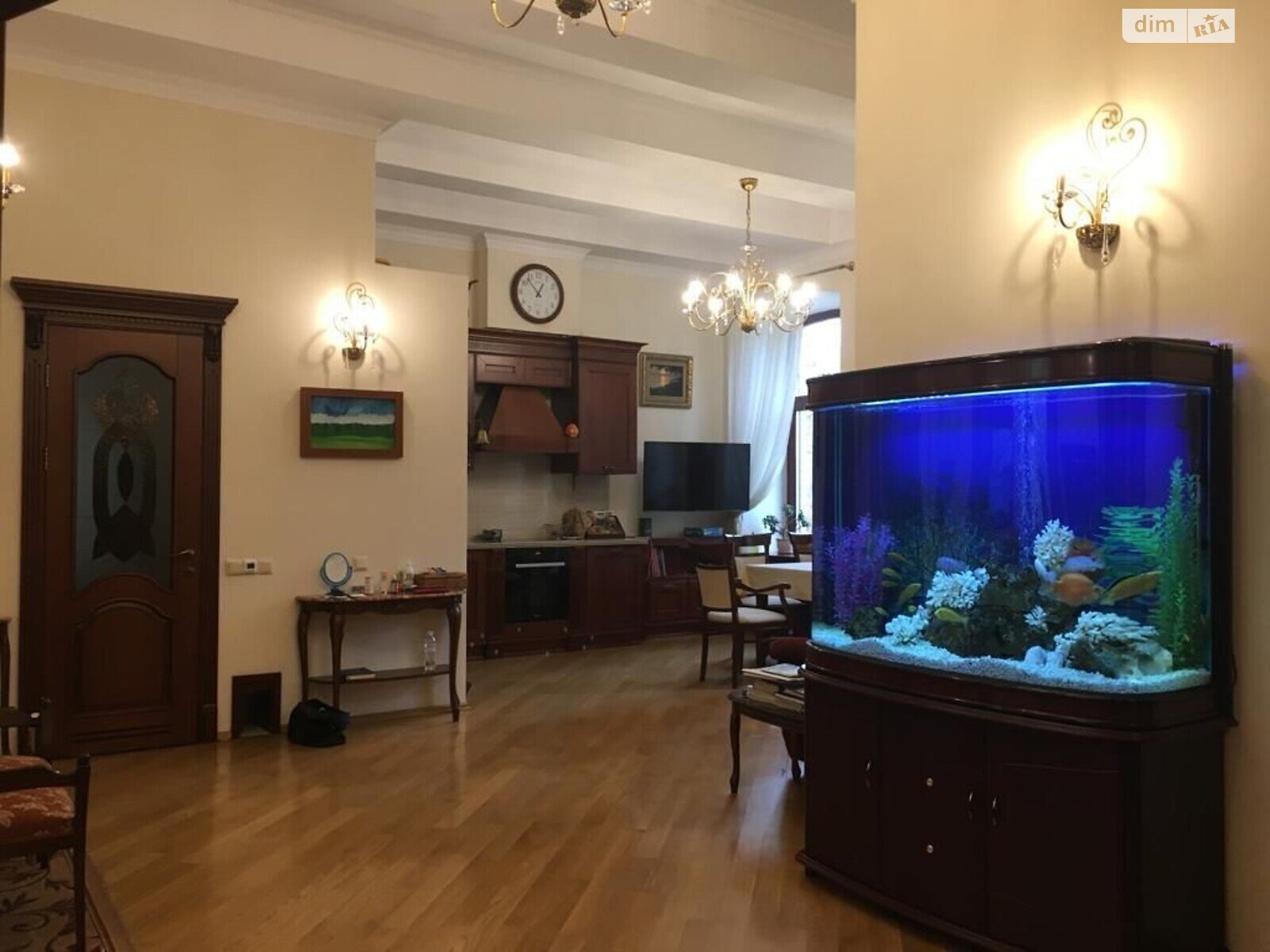 Продаж трикімнатної квартири в Києві, на просп. Берестейський 37, район Шевченківський фото 1 Продаж трикімнатної квартири в Києві, на просп. Берестейський 37, район Шевченківський фото 1