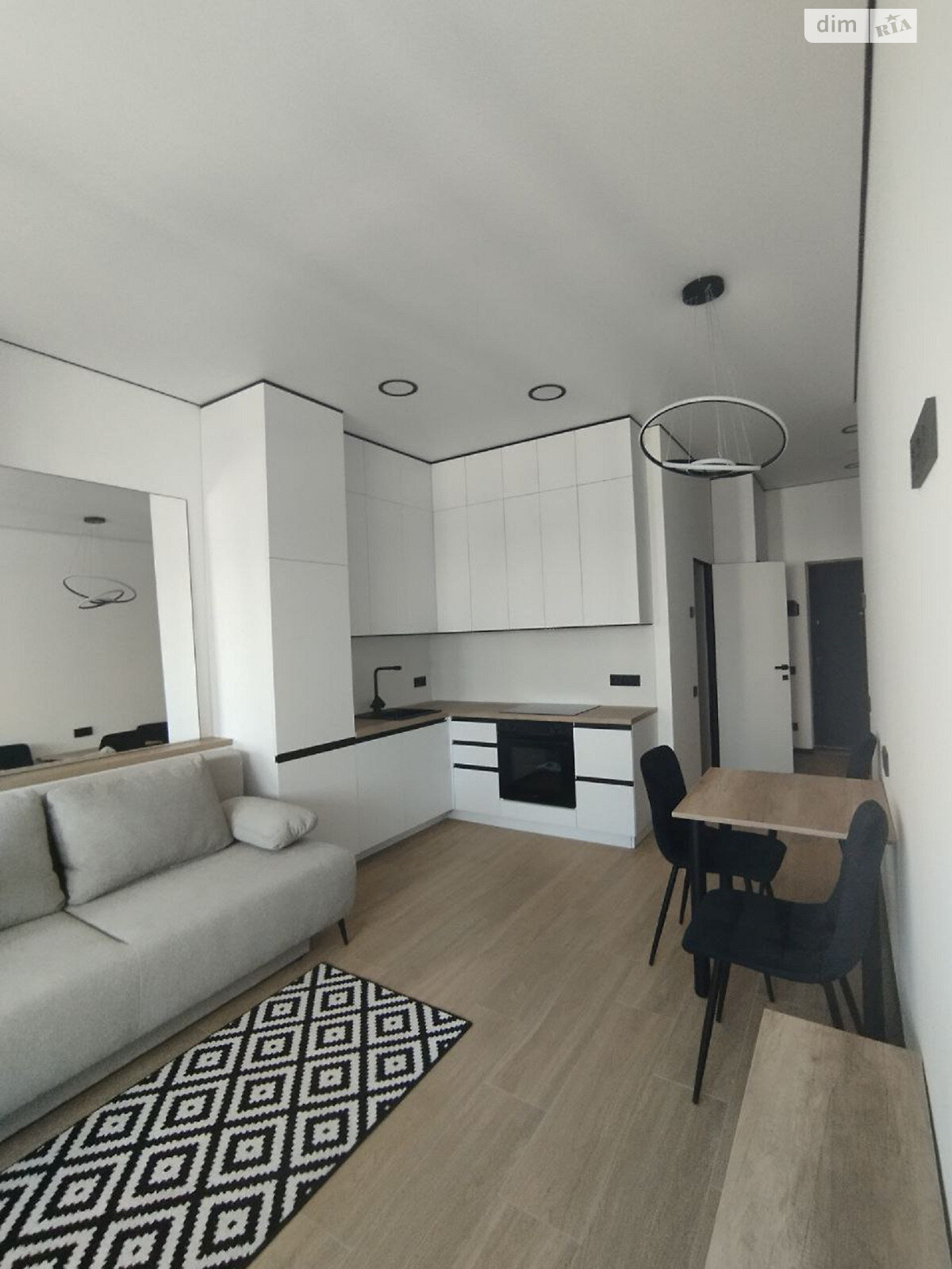 Продаж трикімнатної квартири в Києві, на просп. Берестейський 11 корпус 1, район Шевченківський фото 1 Продаж трикімнатної квартири в Києві, на просп. Берестейський 11 корпус 1, район Шевченківський фото 1