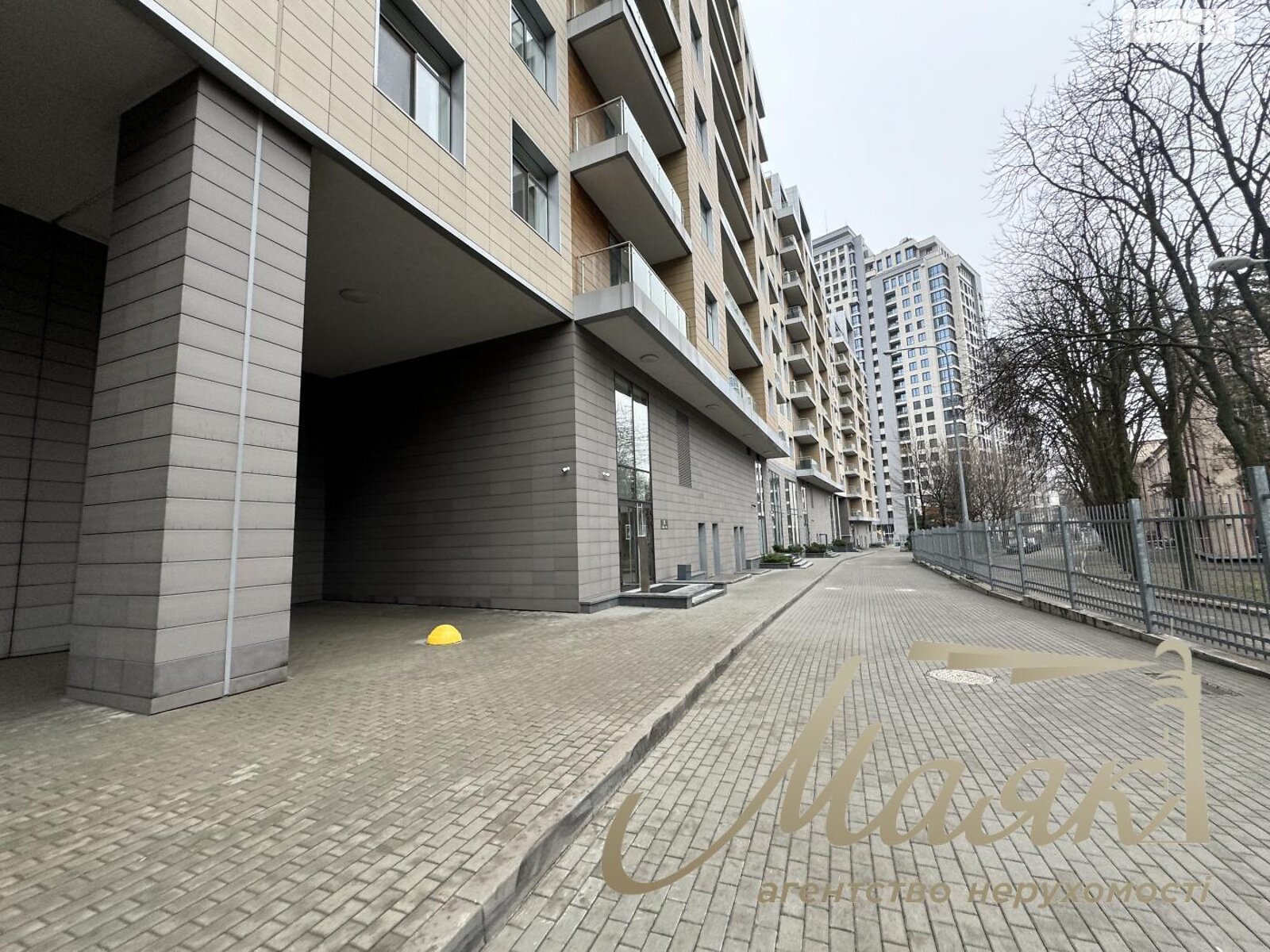 Продаж чотирикімнатної квартири в Києві, на просп. Берестейський 42, район Шевченківський фото 1 Продаж чотирикімнатної квартири в Києві, на просп. Берестейський 42, район Шевченківський фото 1