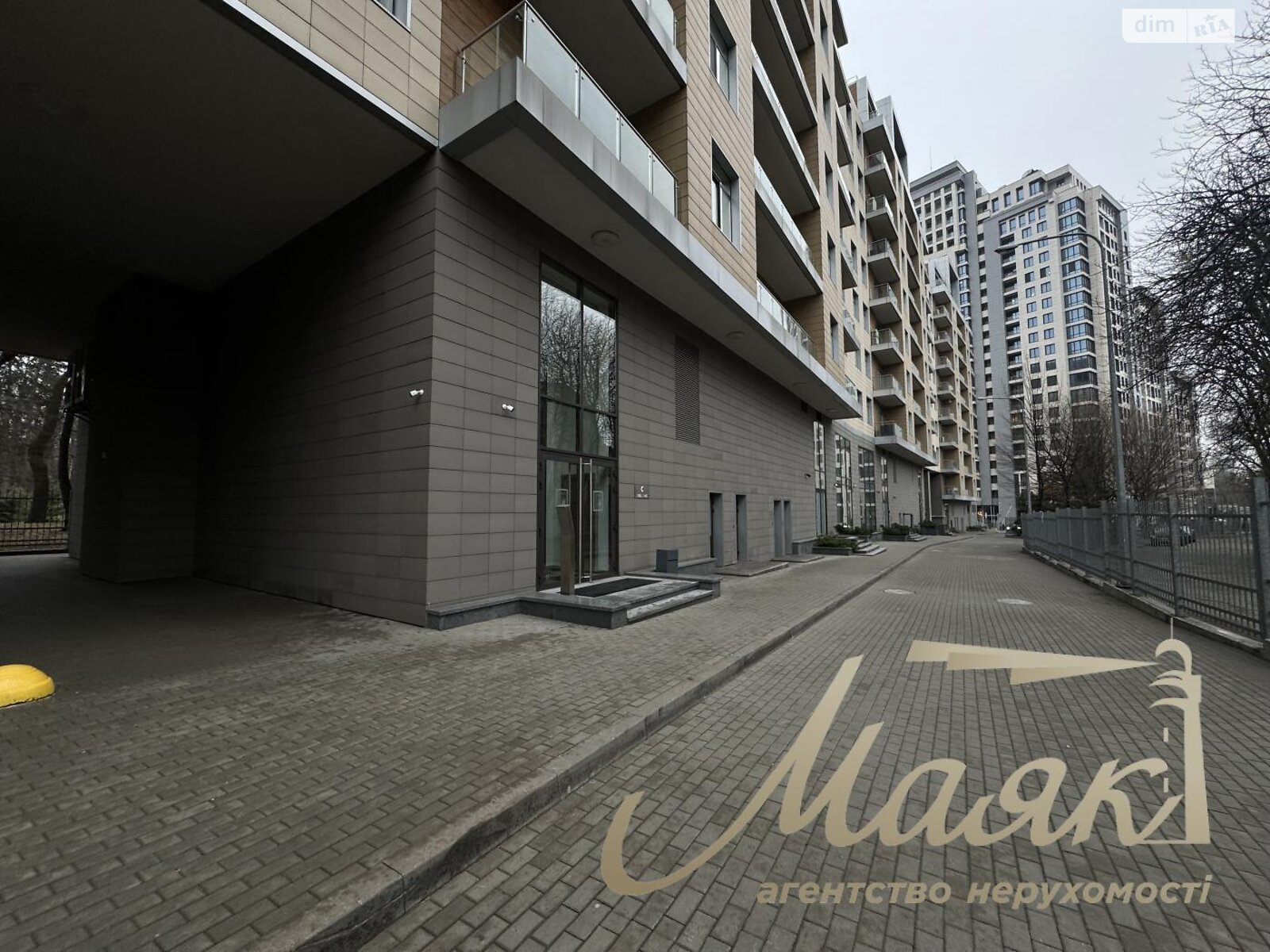 Продаж чотирикімнатної квартири в Києві, на просп. Берестейський 42, район Шевченківський фото 1 Продаж чотирикімнатної квартири в Києві, на просп. Берестейський 42, район Шевченківський фото 1