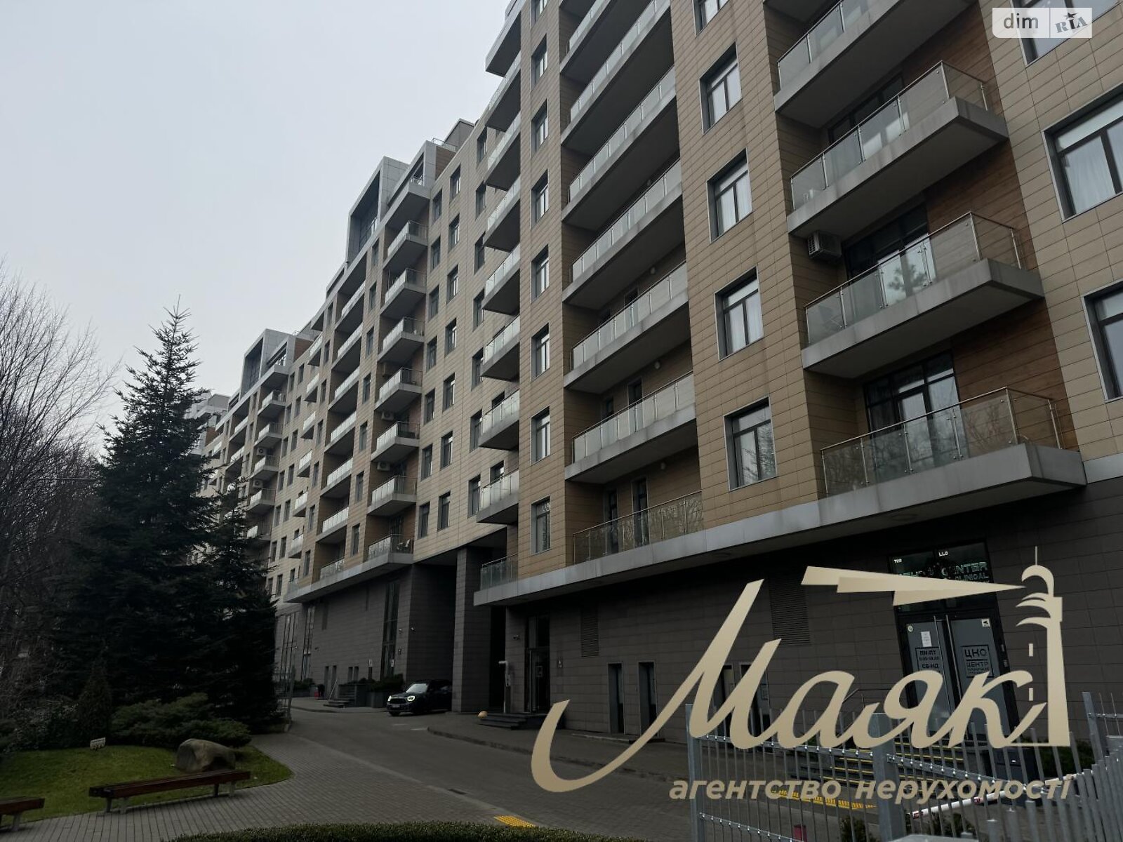 Продаж чотирикімнатної квартири в Києві, на просп. Берестейський 42, район Шевченківський фото 1 Продаж чотирикімнатної квартири в Києві, на просп. Берестейський 42, район Шевченківський фото 1