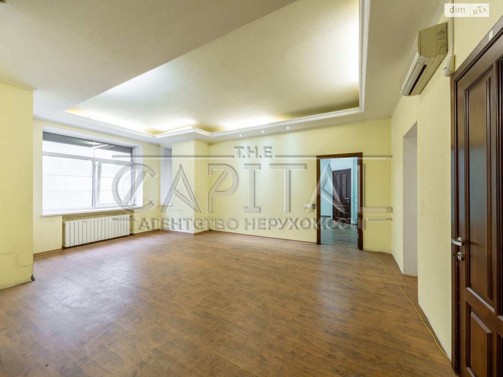 Продаж чотирикімнатної квартири в Києві, на вул. Велика Житомирська 17, район Шевченківський фото 1 Продаж чотирикімнатної квартири в Києві, на вул. Велика Житомирська 17, район Шевченківський фото 1