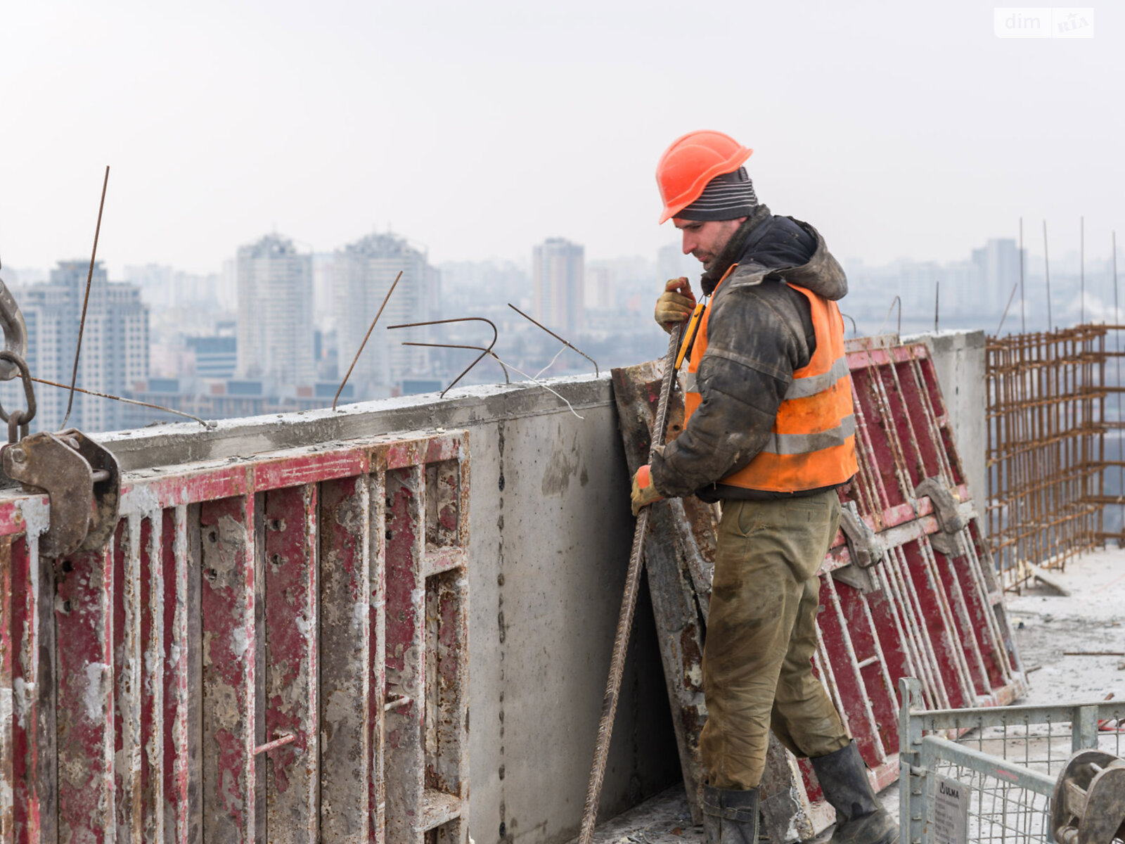 Продаж трикімнатної квартири в Києві, на вул. Дегтярівська 17-19, район Шевченківський фото 1