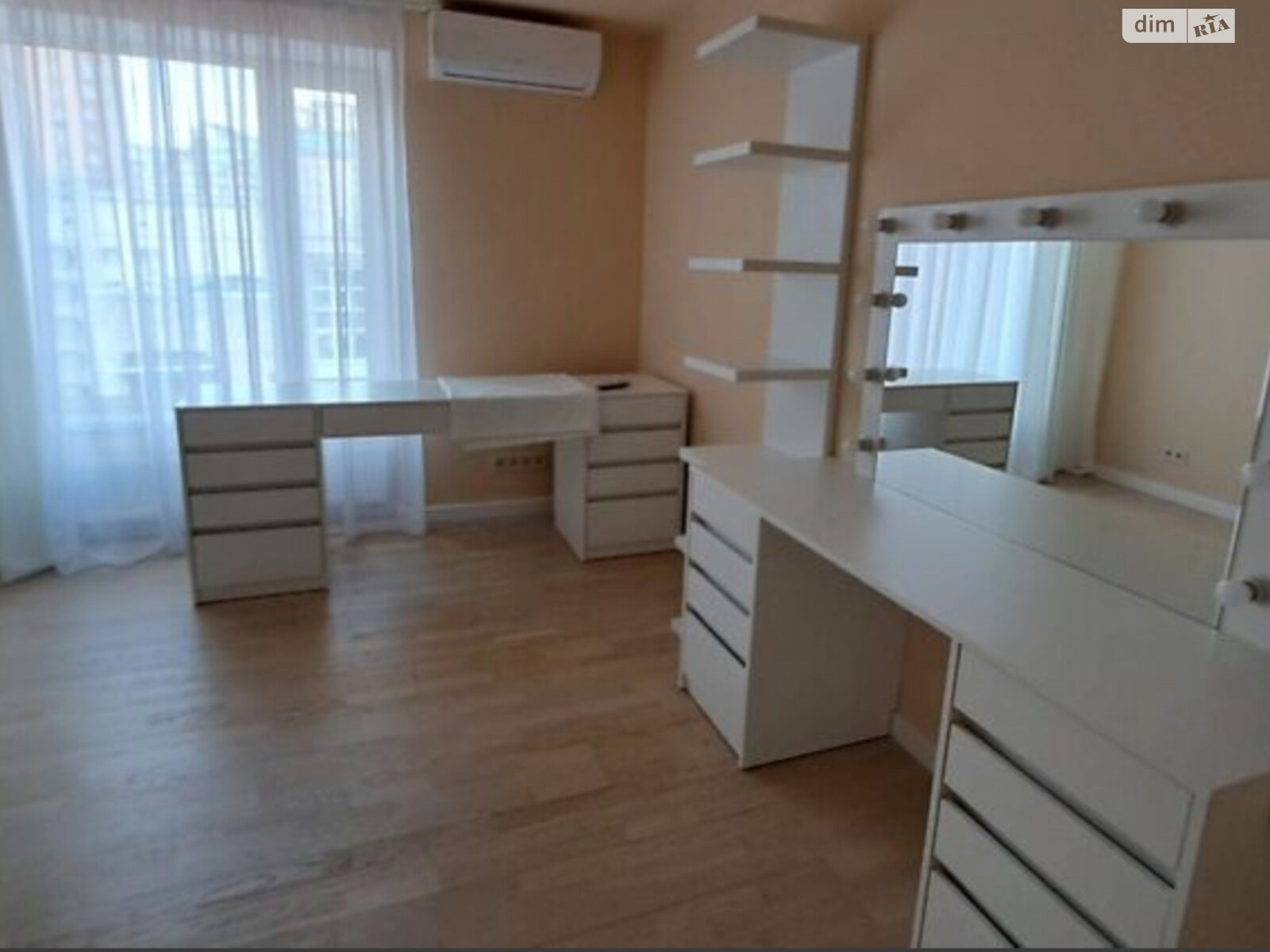 Продажа пятикомнатной квартиры в Киеве, на ул. Дмитриевская 45, район Шевченковский фото 1 Продажа пятикомнатной квартиры в Киеве, на ул. Дмитриевская 45, район Шевченковский фото 1