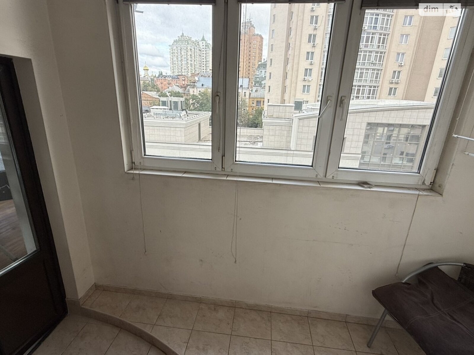 Продажа трехкомнатной квартиры в Киеве, на ул. Дмитриевская 69, район Шевченковский фото 1 Продажа трехкомнатной квартиры в Киеве, на ул. Дмитриевская 69, район Шевченковский фото 1