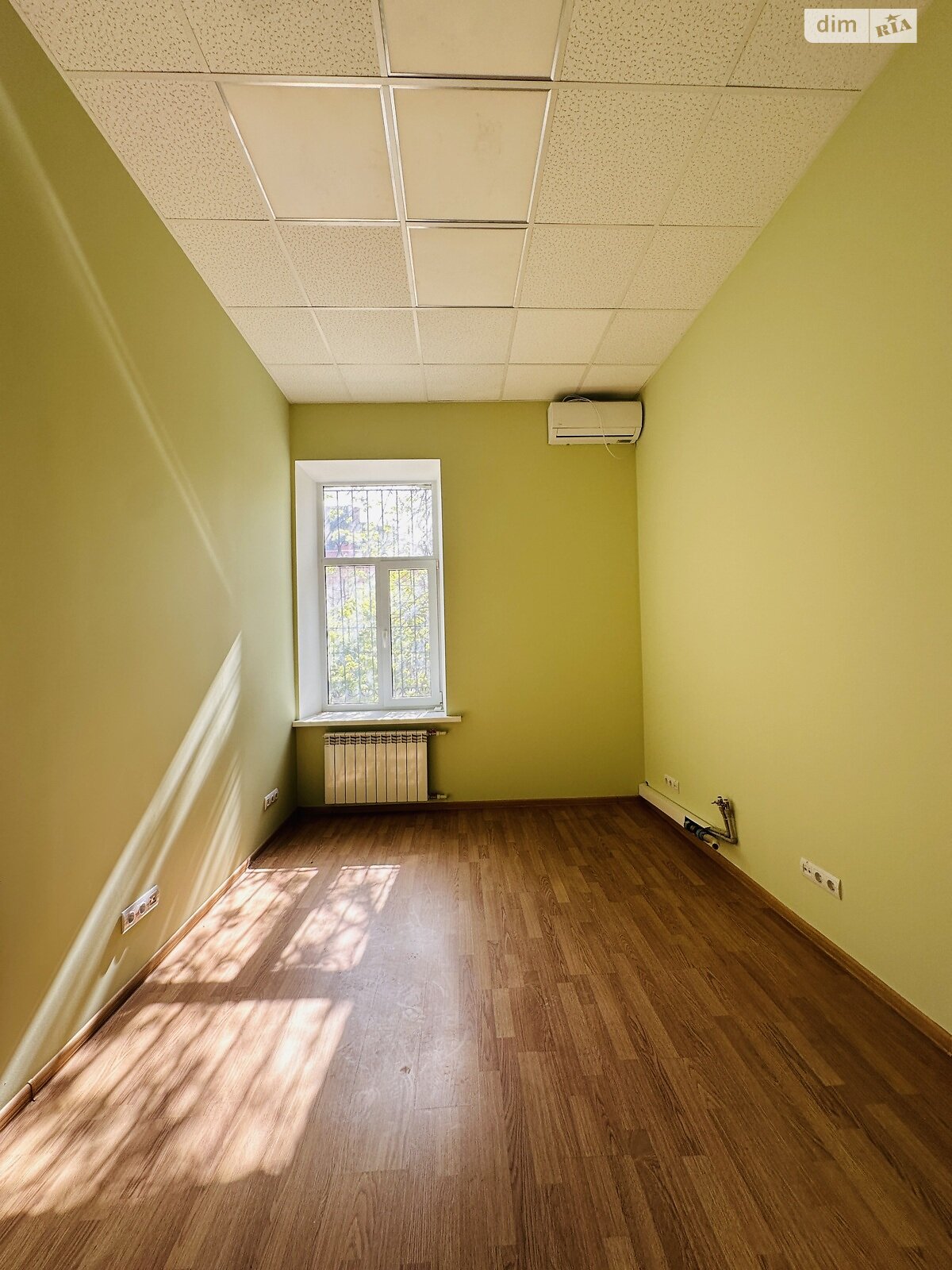 Продаж трикімнатної квартири в Києві, на вул. Дмитрівська 25, район Шевченківський фото 1 Продаж трикімнатної квартири в Києві, на вул. Дмитрівська 25, район Шевченківський фото 1