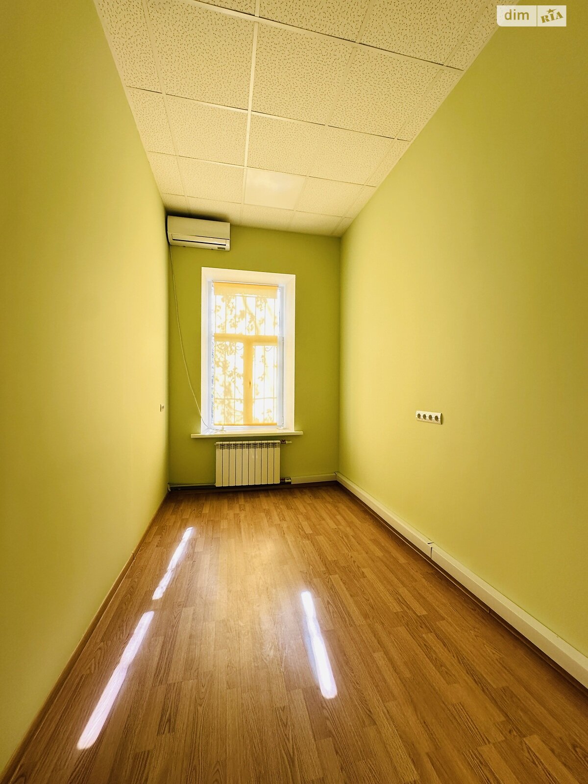 Продаж трикімнатної квартири в Києві, на вул. Дмитрівська 25, район Шевченківський фото 1 Продаж трикімнатної квартири в Києві, на вул. Дмитрівська 25, район Шевченківський фото 1