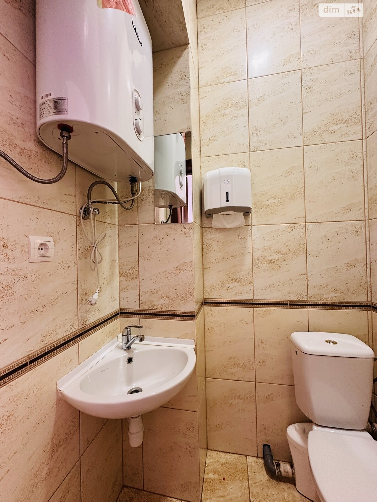 Продажа трехкомнатной квартиры в Киеве, на ул. Дмитриевская 25, район Шевченковский фото 1 Продажа трехкомнатной квартиры в Киеве, на ул. Дмитриевская 25, район Шевченковский фото 1