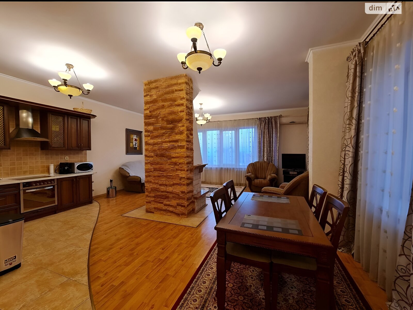 Продаж двокімнатної квартири в Києві, на вул. Дмитрівська 69, район Шевченківський фото 1 Продаж двокімнатної квартири в Києві, на вул. Дмитрівська 69, район Шевченківський фото 1