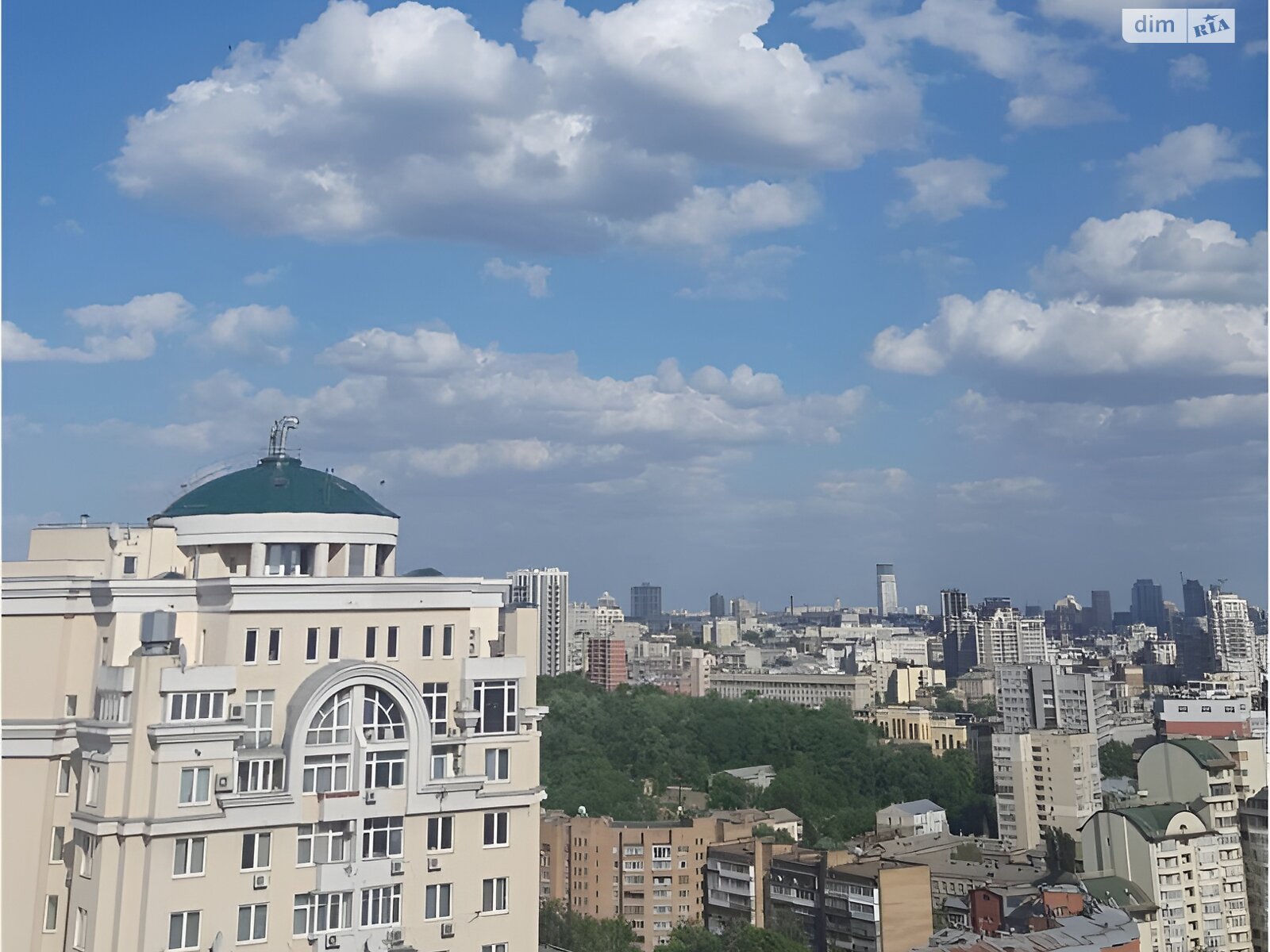 Продаж двокімнатної квартири в Києві, на вул. Дмитрівська 69, район Шевченківський фото 1 Продаж двокімнатної квартири в Києві, на вул. Дмитрівська 69, район Шевченківський фото 1
