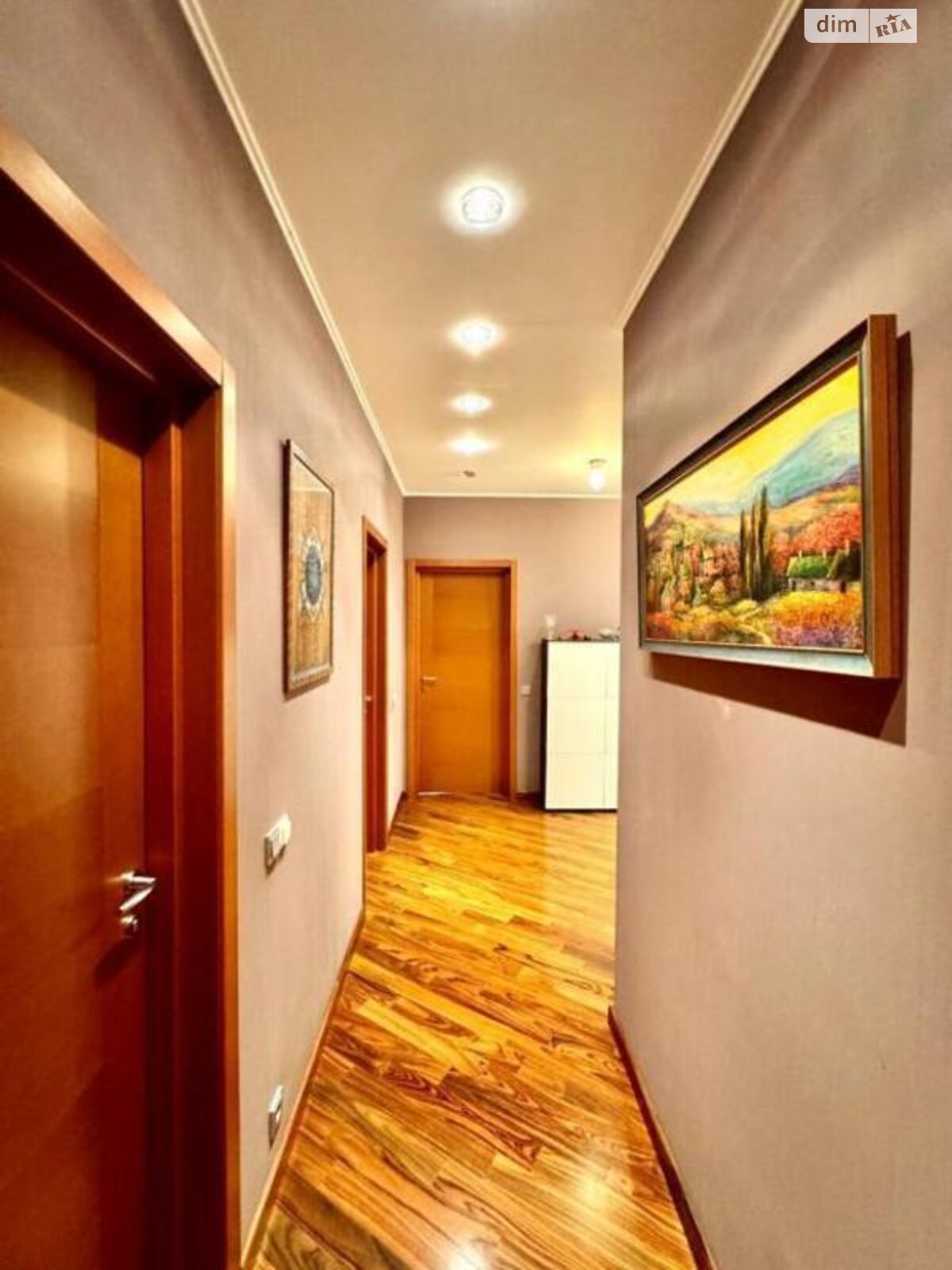 Продаж трикімнатної квартири в Києві, на вул. Дмитрівська 69, район Шевченківський фото 1 Продаж трикімнатної квартири в Києві, на вул. Дмитрівська 69, район Шевченківський фото 1